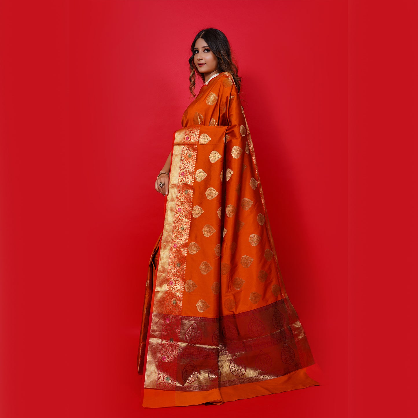 Faishana Presents Princeton Orange Katan Silk Woven Gold Zari Meena Border Handloom Banarasi Saree With Maroon Blouse Piece