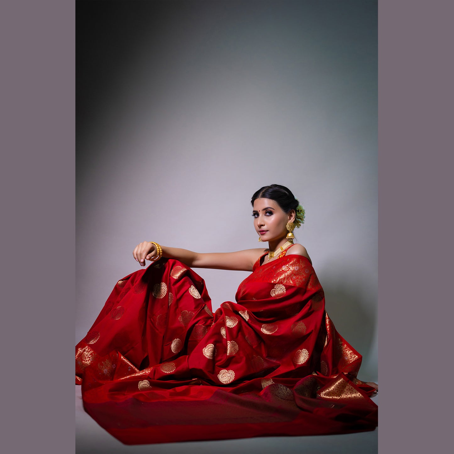 Faishana Presents Red Katan Silk Woven Gold Zari Silver Meena Border Handloom Banarasi Saree With Maroon Blouse Piece