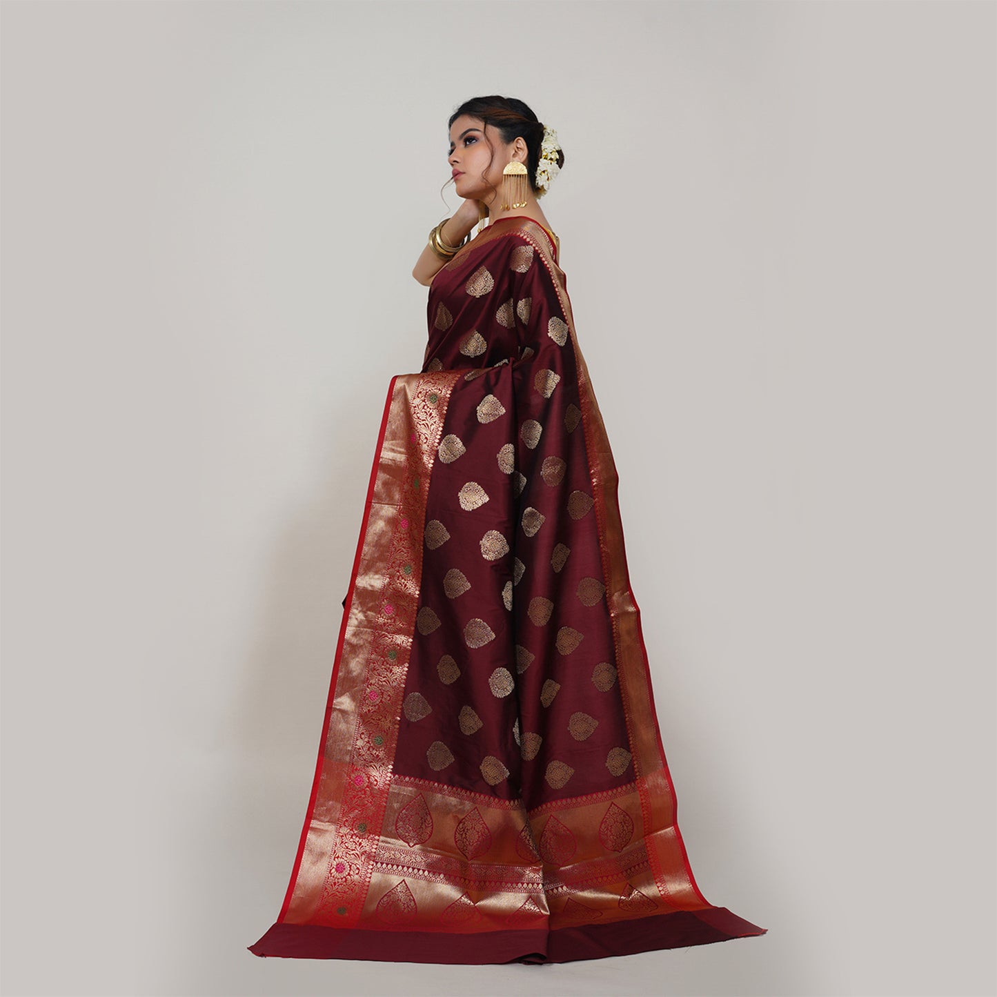 Faishana Presents Dark Brown Katan Silk Woven Gold Zari Meena Border Handloom Banarasi Saree With Maroon Blouse Piece
