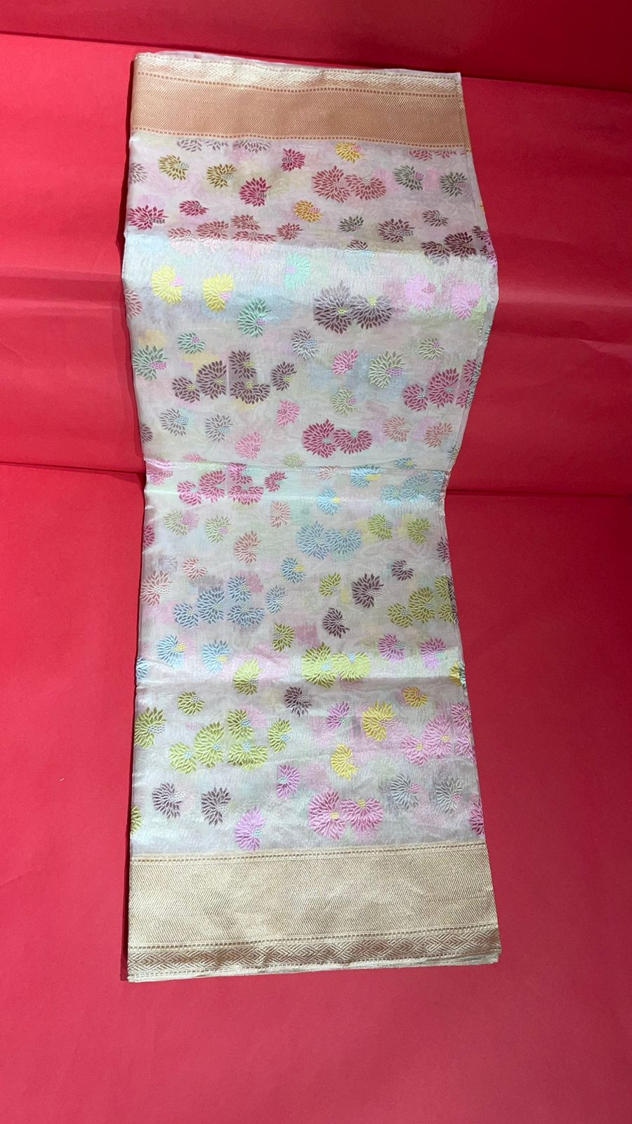 Faishana Pure Silk Handloom Beige Organza Silk Meenakari Booti Kadhwa Zari Border Banarasi Saree with Matching Beige Blouse