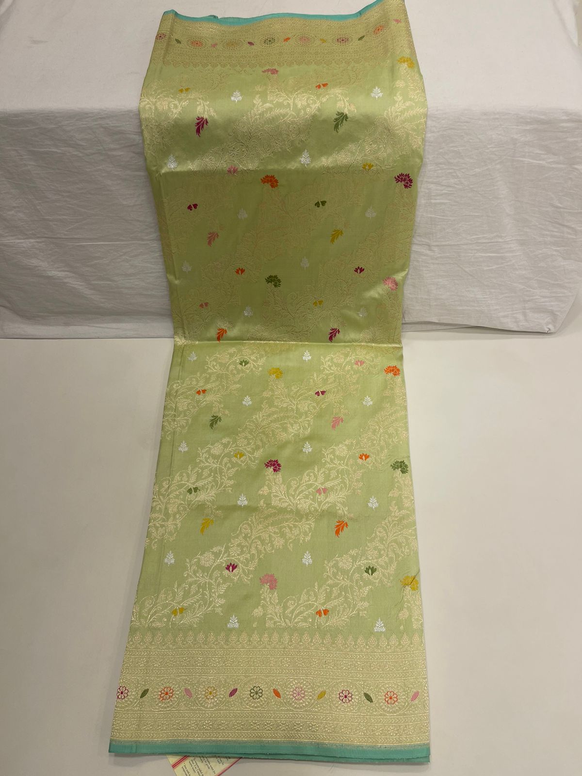 Faishana Pure Handloom Katan Silk Pista Green Jangla Meenakari with Kadhwa Border and Pista Blouse Banarasi Saree