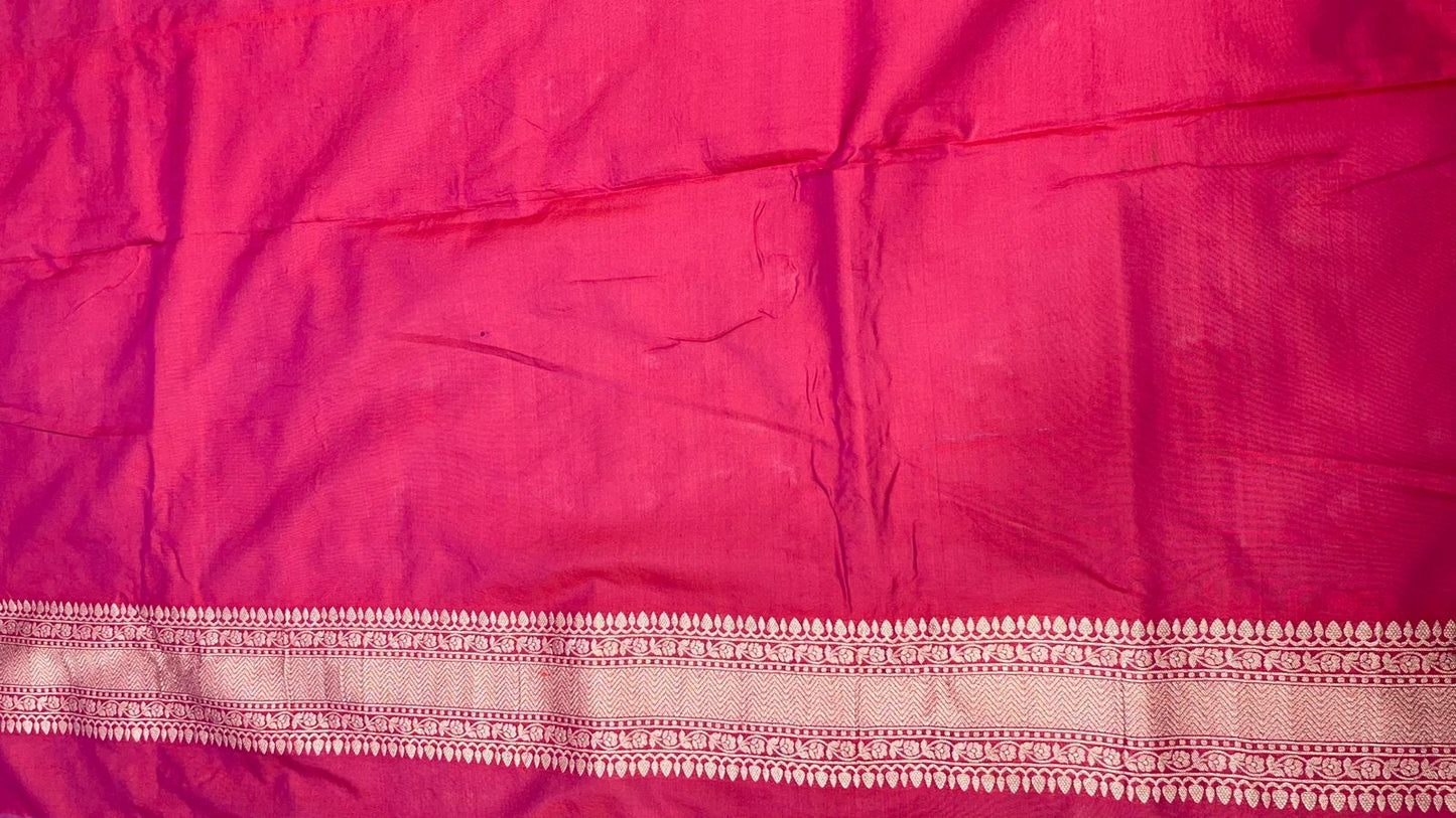 Faishana Pure Silk Handloom Magenta Uppada Light Gold Kadhwa Floral Zari Jaal with Kadhwa weave Pallu Border and Magenta Kadhwa Blouse Saree