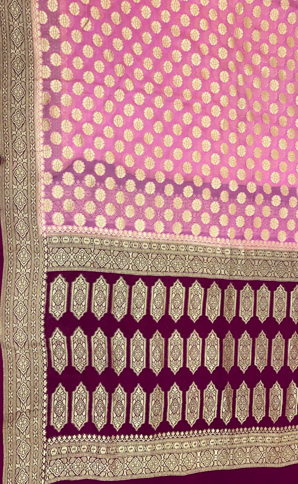 Radiant Threads: Faishana's Pure Silk Handloom Pink Khaddi Georgette Kadhwa Zari Booti Adorned in Kadhwa Magenta Pallu & Blouse