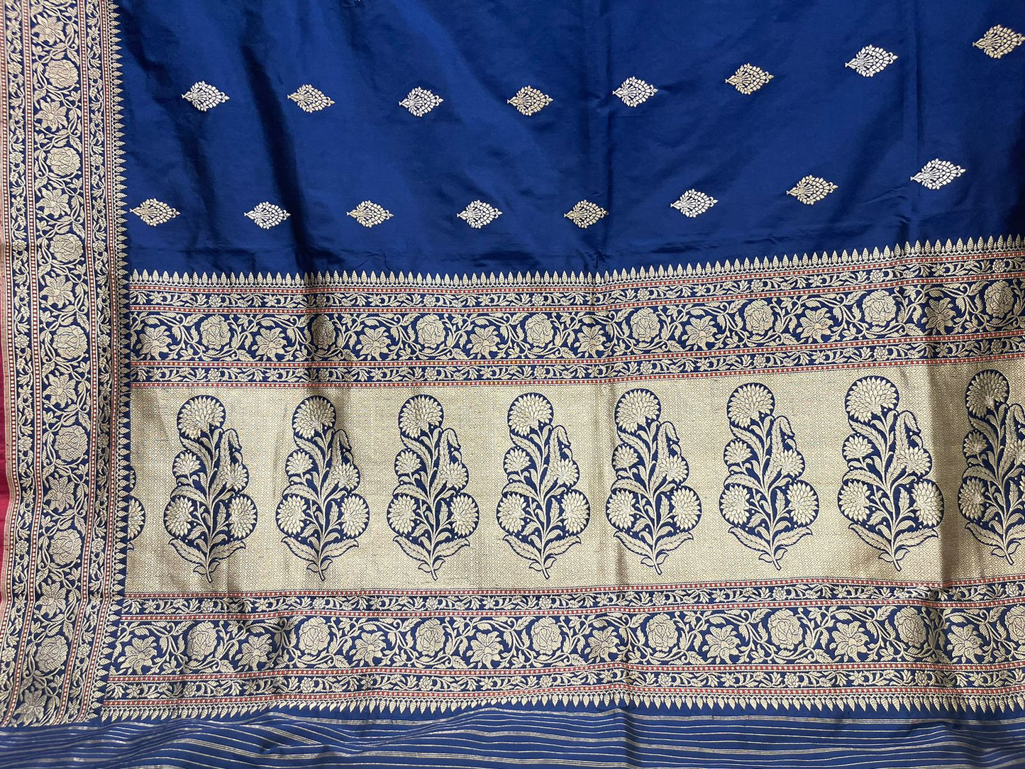 Regal Elegance: Faishana's Pure Silk Handloom Katan Navy Blue Saree with Silver-Gold Booti and Kadhwa Zari Border Paired with Navy Blue Kadhwa Blouse