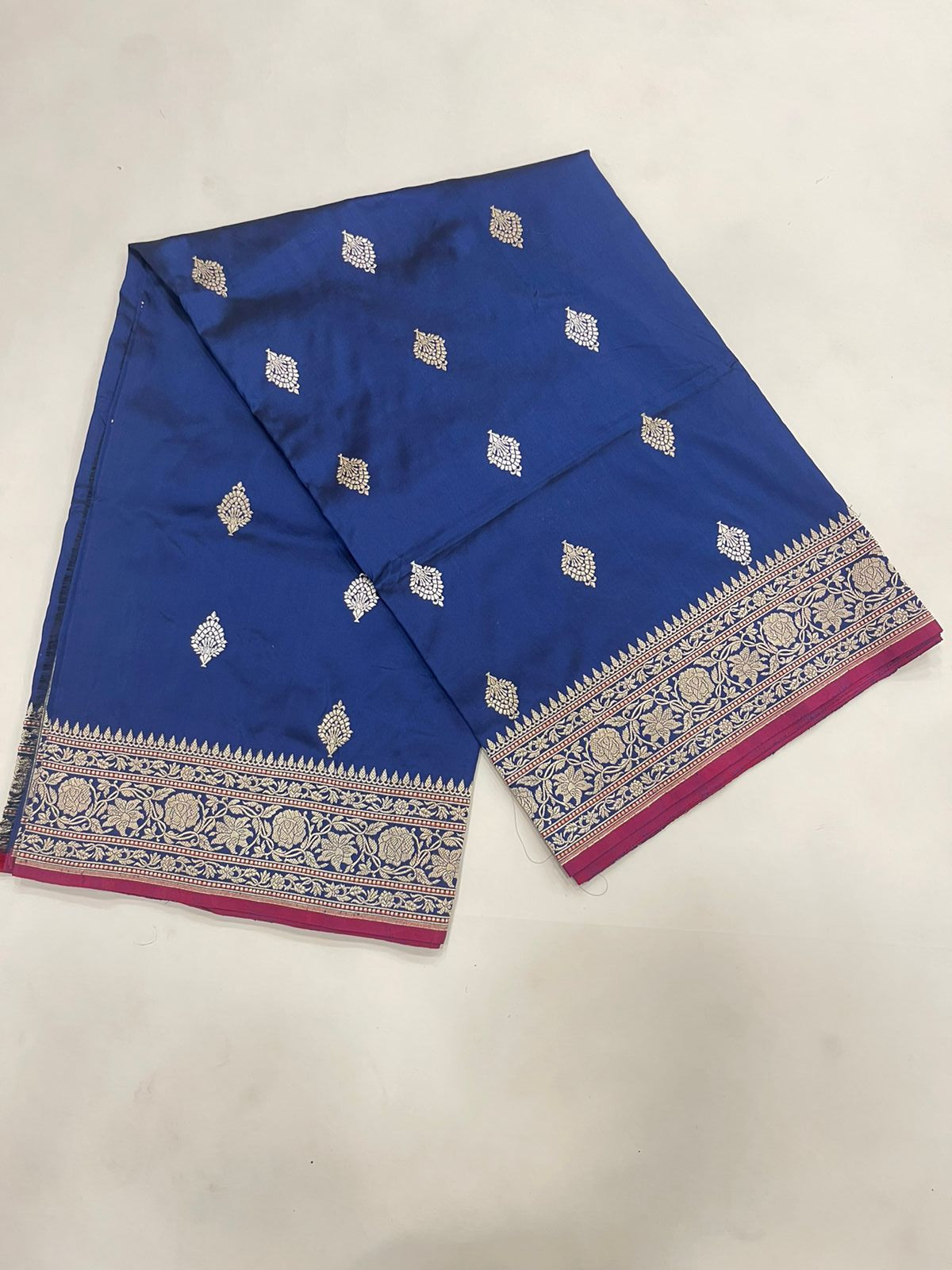 Regal Elegance: Faishana's Pure Silk Handloom Katan Navy Blue Saree with Silver-Gold Booti and Kadhwa Zari Border Paired with Navy Blue Kadhwa Blouse