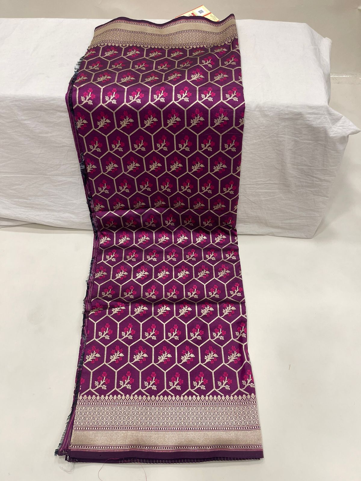 Faishana Presents Pure Handloom Magenta Uppada Silk Floral Pink Meena Jaal Design with Magenta Kadhwa Blouse Saree