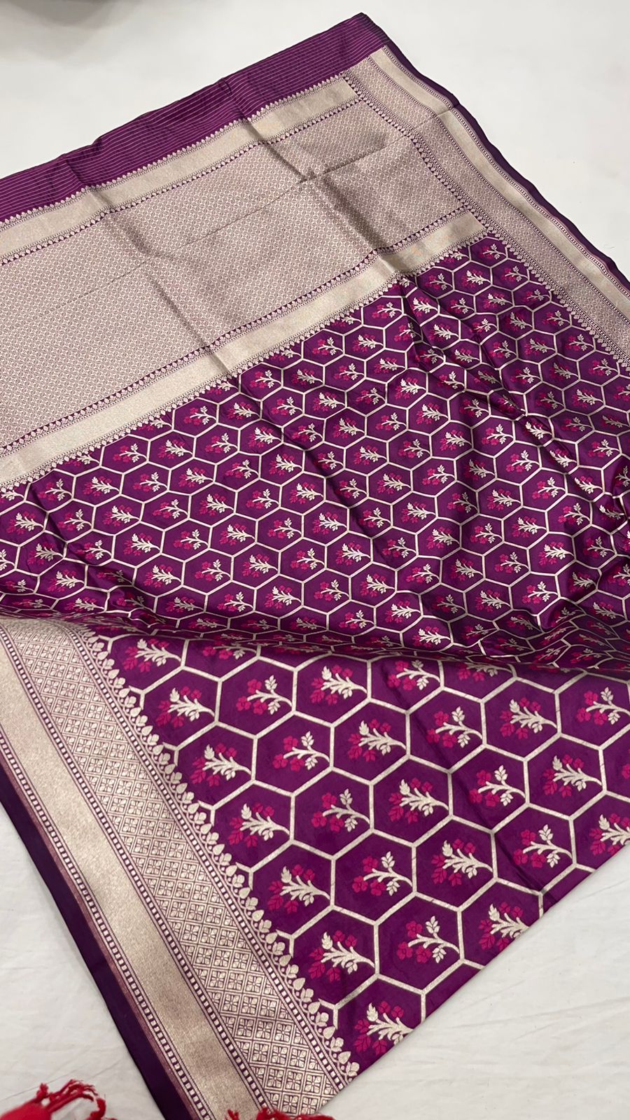 Faishana Presents Pure Handloom Magenta Uppada Silk Floral Pink Meena Jaal Design with Magenta Kadhwa Blouse Saree