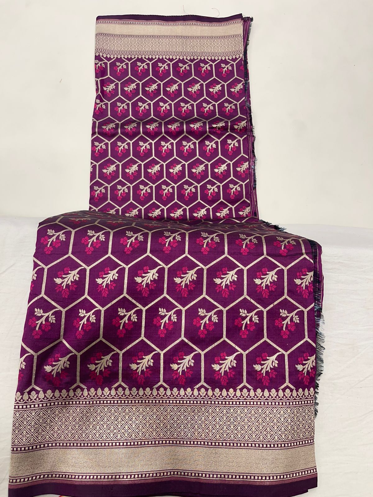 Faishana Presents Pure Handloom Magenta Uppada Silk Floral Pink Meena Jaal Design with Magenta Kadhwa Blouse Saree