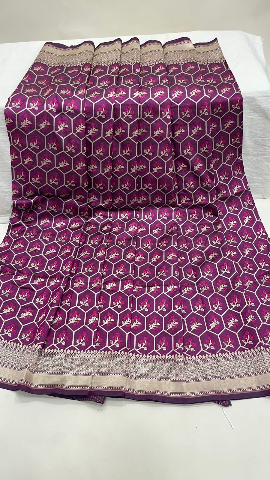 Faishana Presents Pure Handloom Magenta Uppada Silk Floral Pink Meena Jaal Design with Magenta Kadhwa Blouse Saree