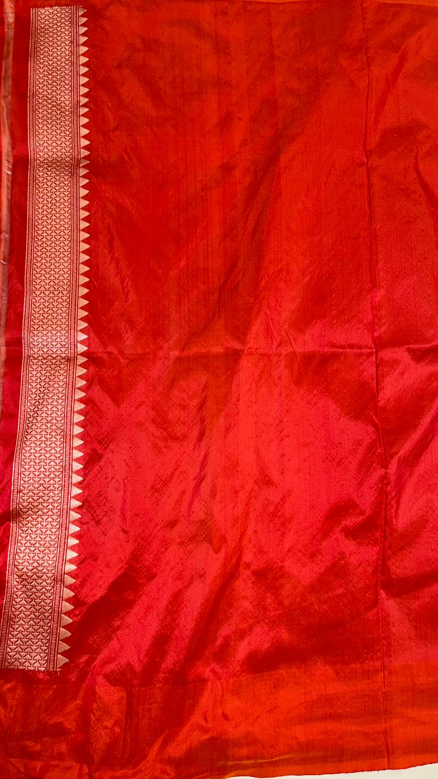 Faishana Pure Handwoven Beige Katan Tissue Silk Kadhwa Sona Rupa Mina Booti with Contrast Red Tilfi Mina Zari Border and Kadhwa Mina Zari Boota Pallu Banarasi Saree