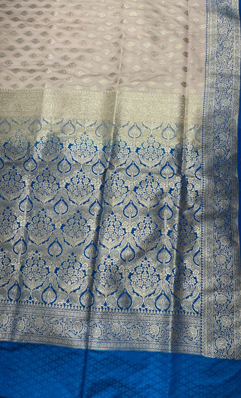 Faishana Presents Off-white Katan Silk Floral Light Gold Zari Booti with Contrast SkyBlue Floral Pallu Banarasi saree and Sky Blue Blouse