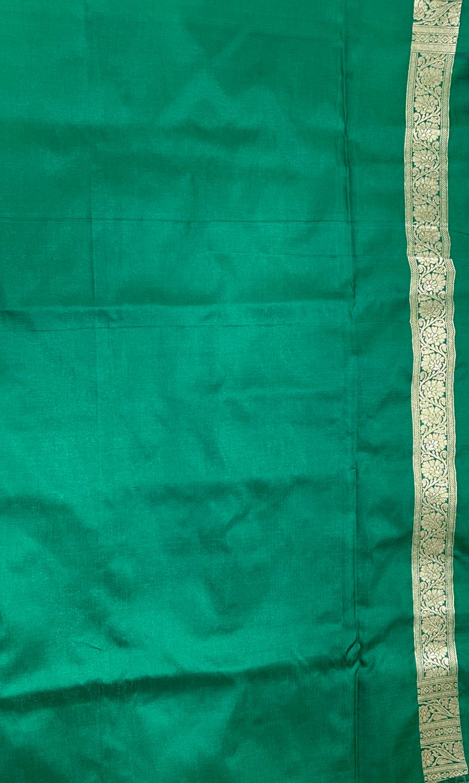 Faishana Presents Orange Satin Silk Zari Booti and Contrast Green 2D Zari Border and Heavy Floral Jaal Pallu Banarasi Saree with Green Blouse