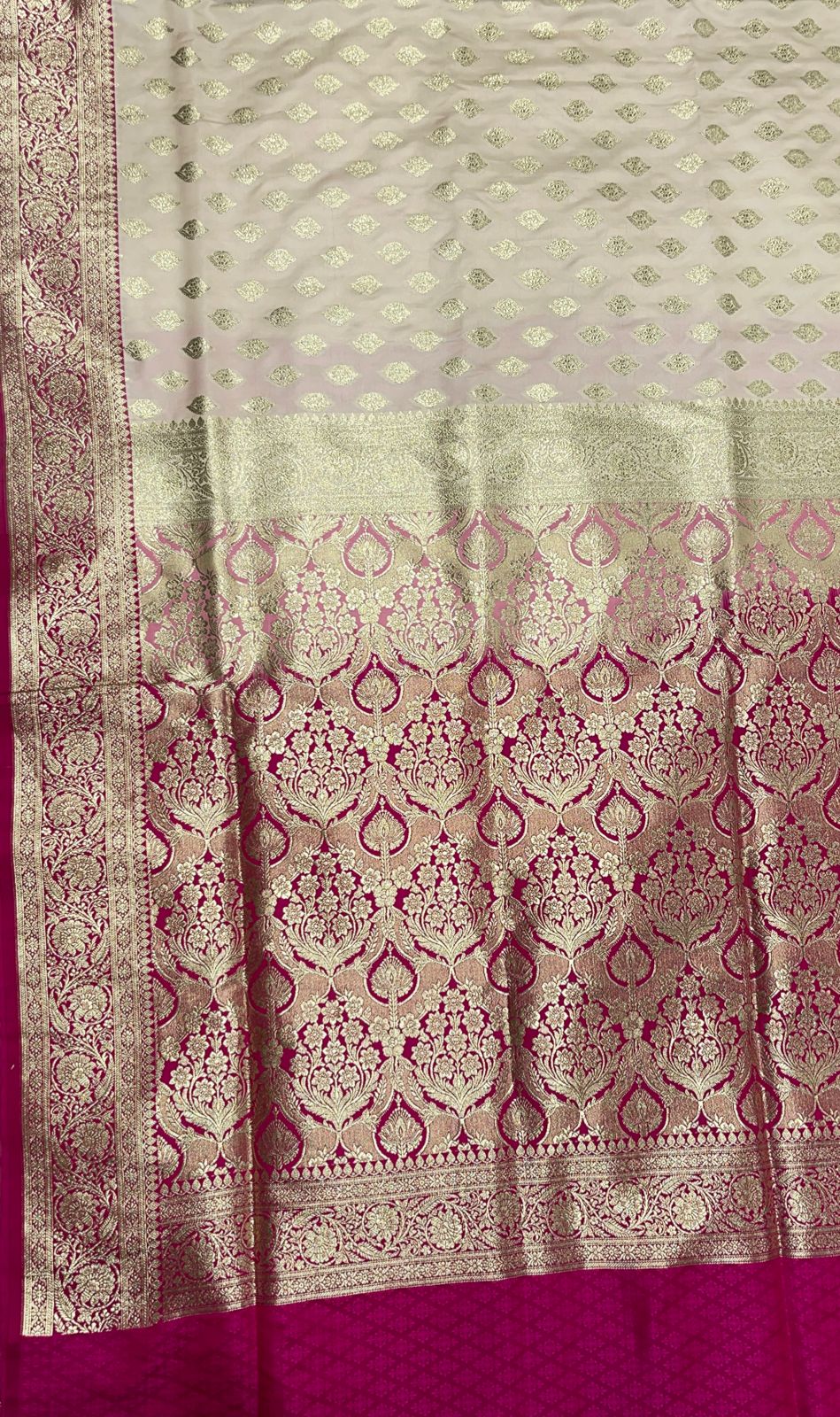 Faishana Presents Off-White Katan Silk Floral Light Gold Zari Booti with Contrast Magenta Floral Pallu Banarasi saree and Magenta Blouse