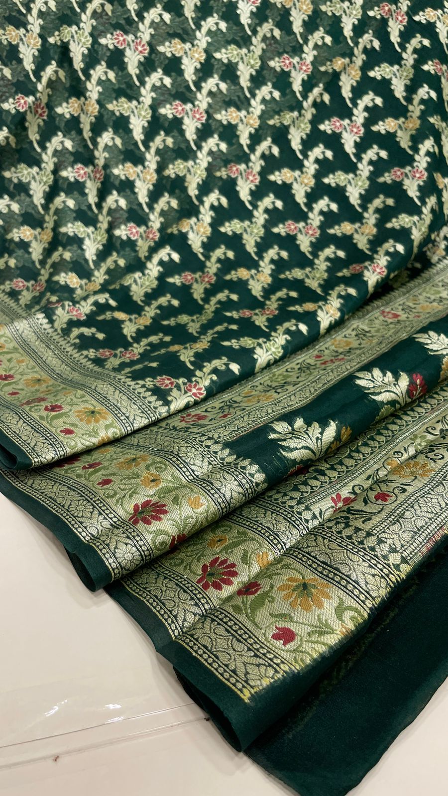 Faishana Pure Handloom Dark Green Chiffon Alfi Mina Zari Jaal Minakari Zari Border and Floral Big Boota Mina Pallu Saree with Dark Green Blouse