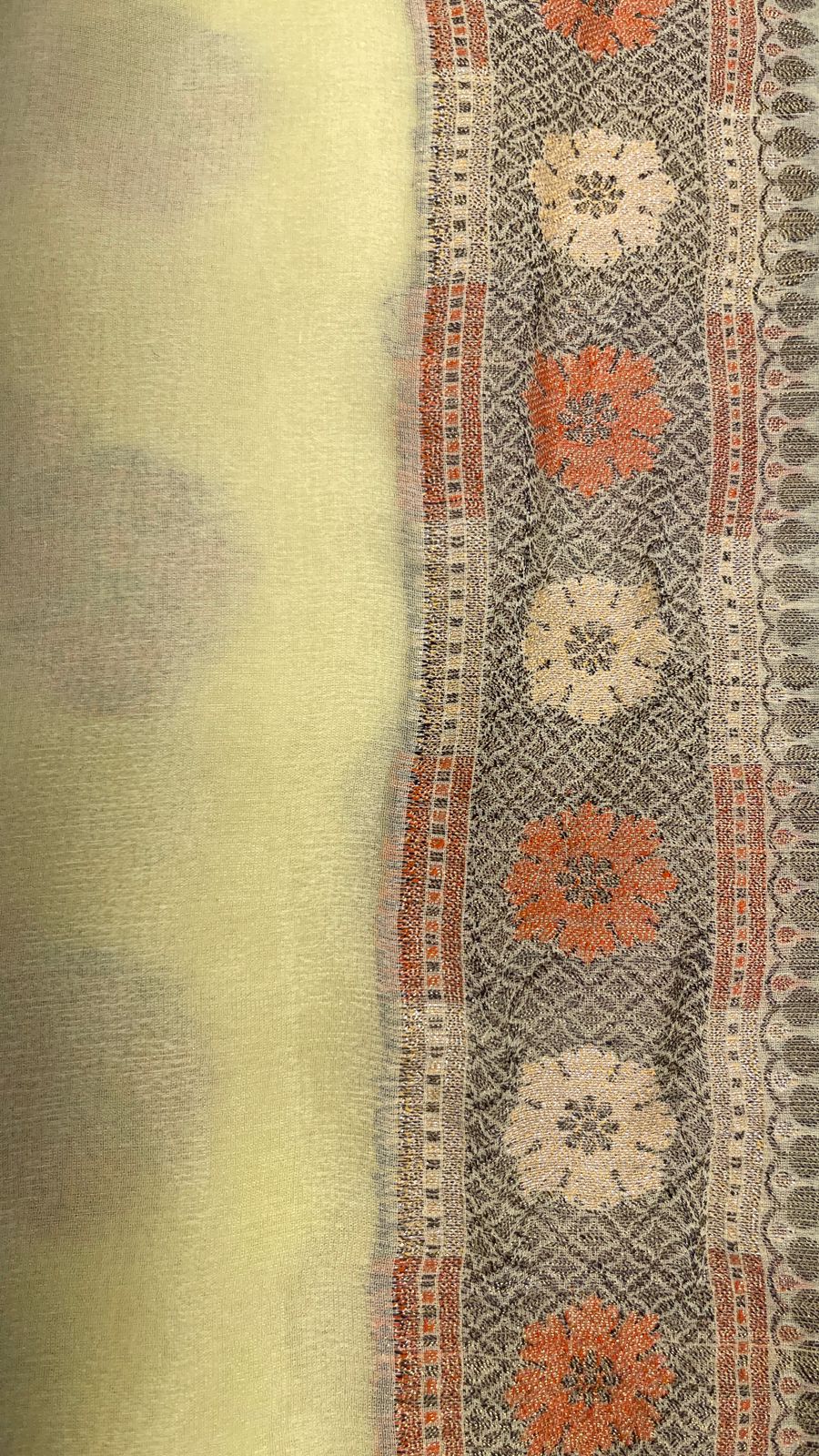 Faishana Pure Handloom Yellow Chiffon Floral Zari Mina Booti Skirt Floral Mina Zari Border and Big Boota Pallu with Yellow Blouse