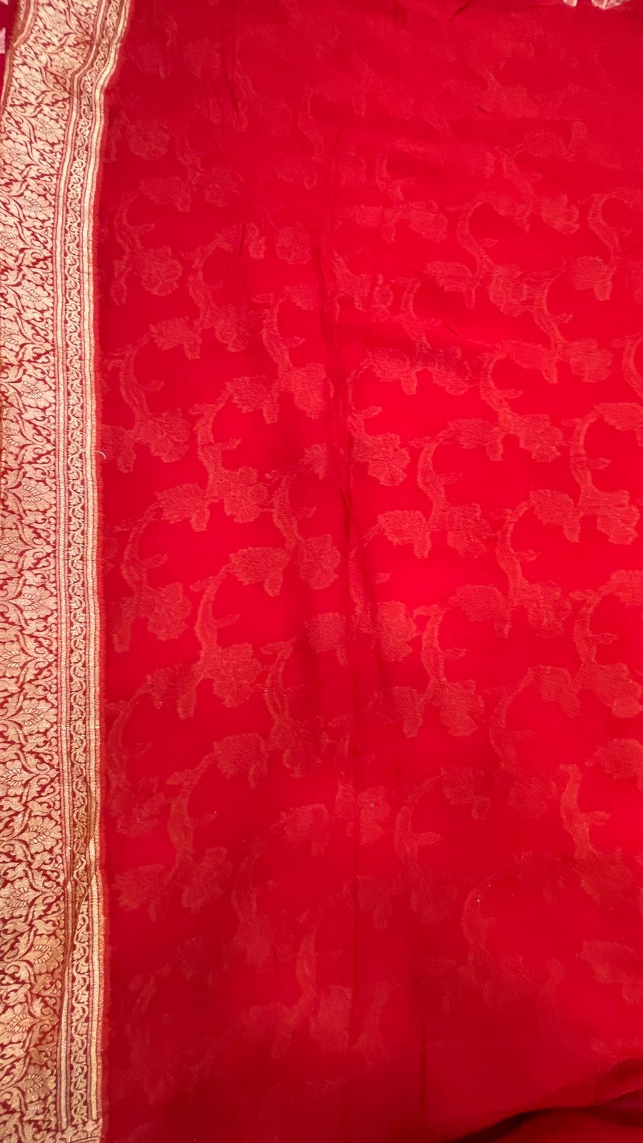 Faishana Pure Handloom Pink Dual Shade Chiffon Tilfi Zari Jaal with Floral Boota Anchal Zari Border with Red Blouse
