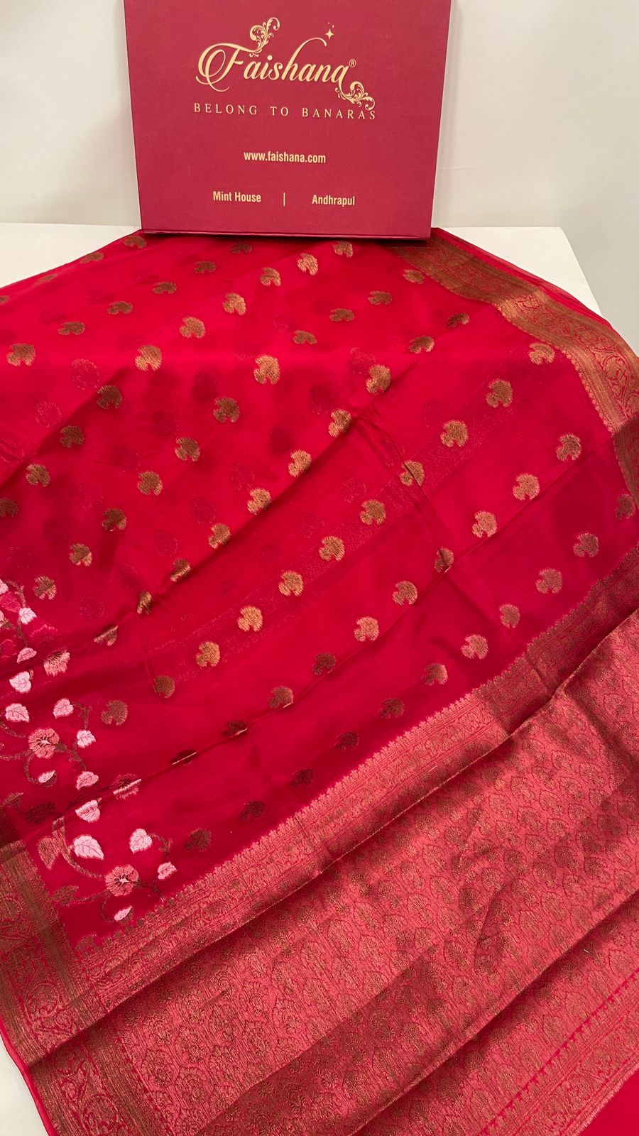 Faishana Pure Handloom Red Chiffon Floral Copper Zari Booti with Floral Tilfi Mina Jaal Skirt Zari Border with Red Blouse