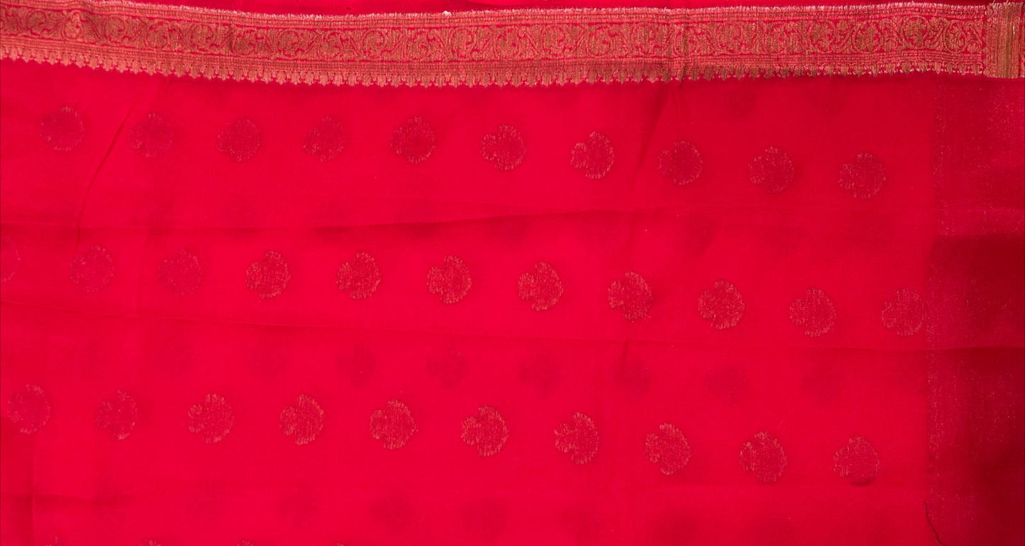 Faishana Pure Handloom Red Chiffon Floral Copper Zari Booti with Floral Tilfi Mina Jaal Skirt Zari Border with Red Blouse