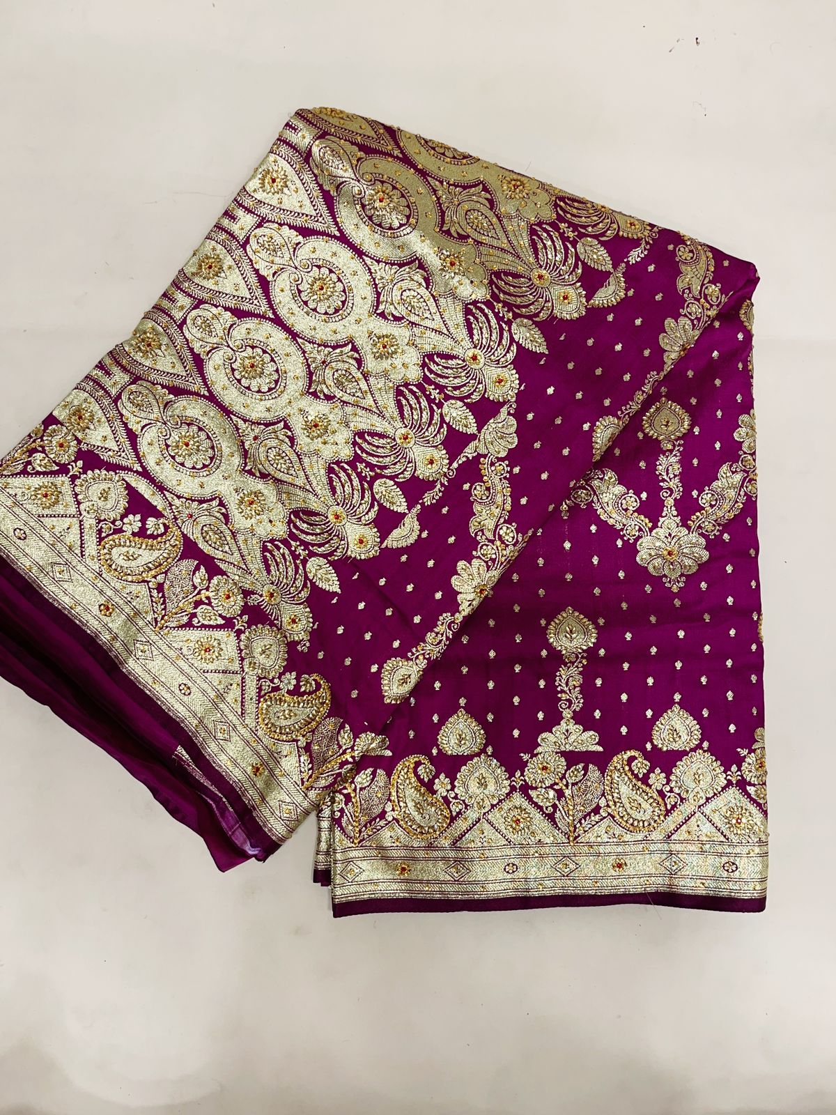Faishana Presents Purple Stone Work Golden Zari Zig-Zag Stripe Booti Jaal with Floral Heavy Pallu Zari Border with Purple Blouse Banarasi Saree
