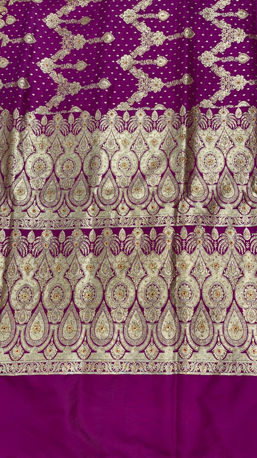 Faishana Presents Purple Stone Work Golden Zari Zig-Zag Stripe Booti Jaal with Floral Heavy Pallu Zari Border with Purple Blouse Banarasi Saree