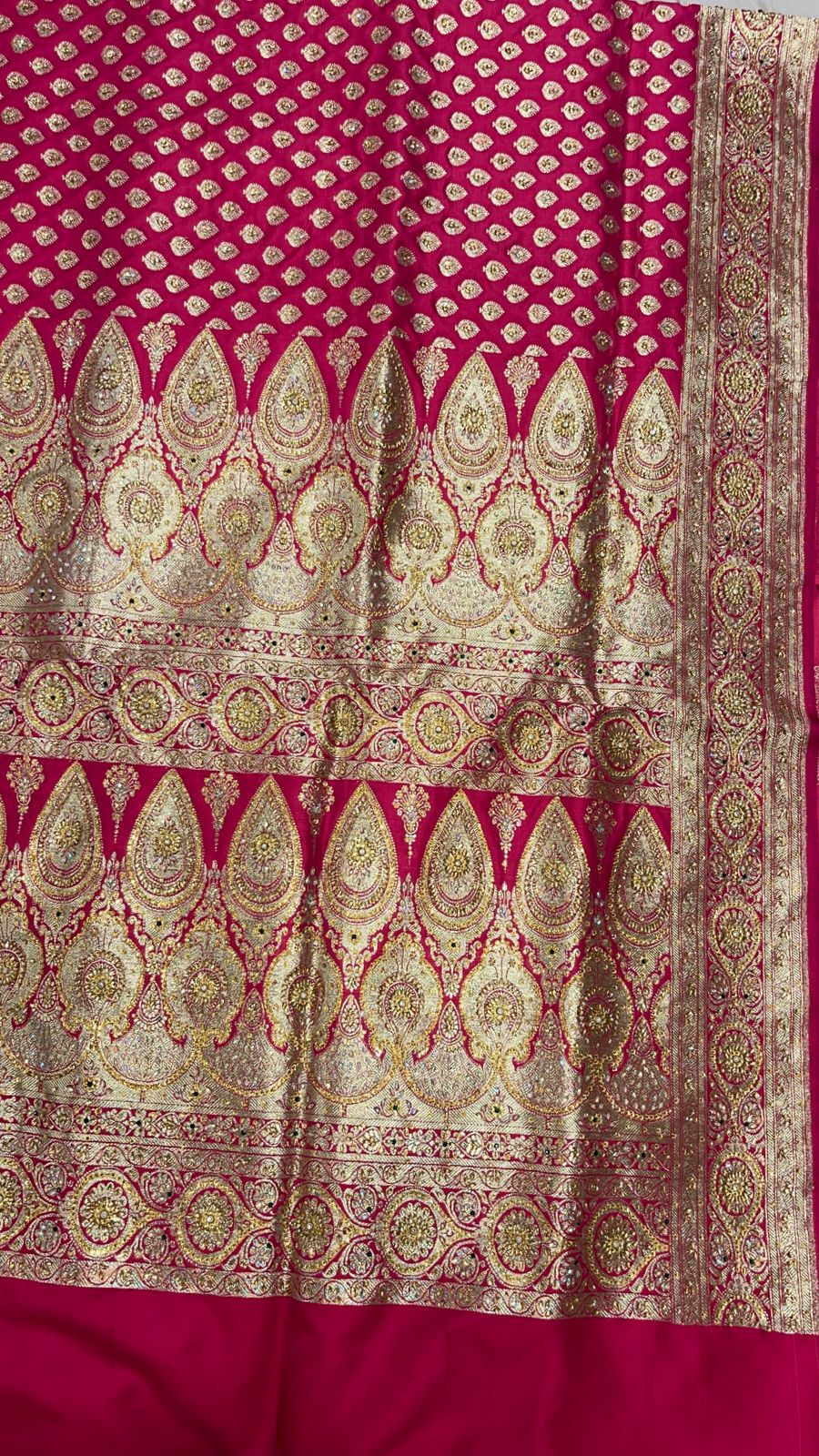 Faishana Presents Pink Stone Work Golden Zari Booti with Floral Heavy Pallu Zari Border and Pink Blouse Banarasi Saree