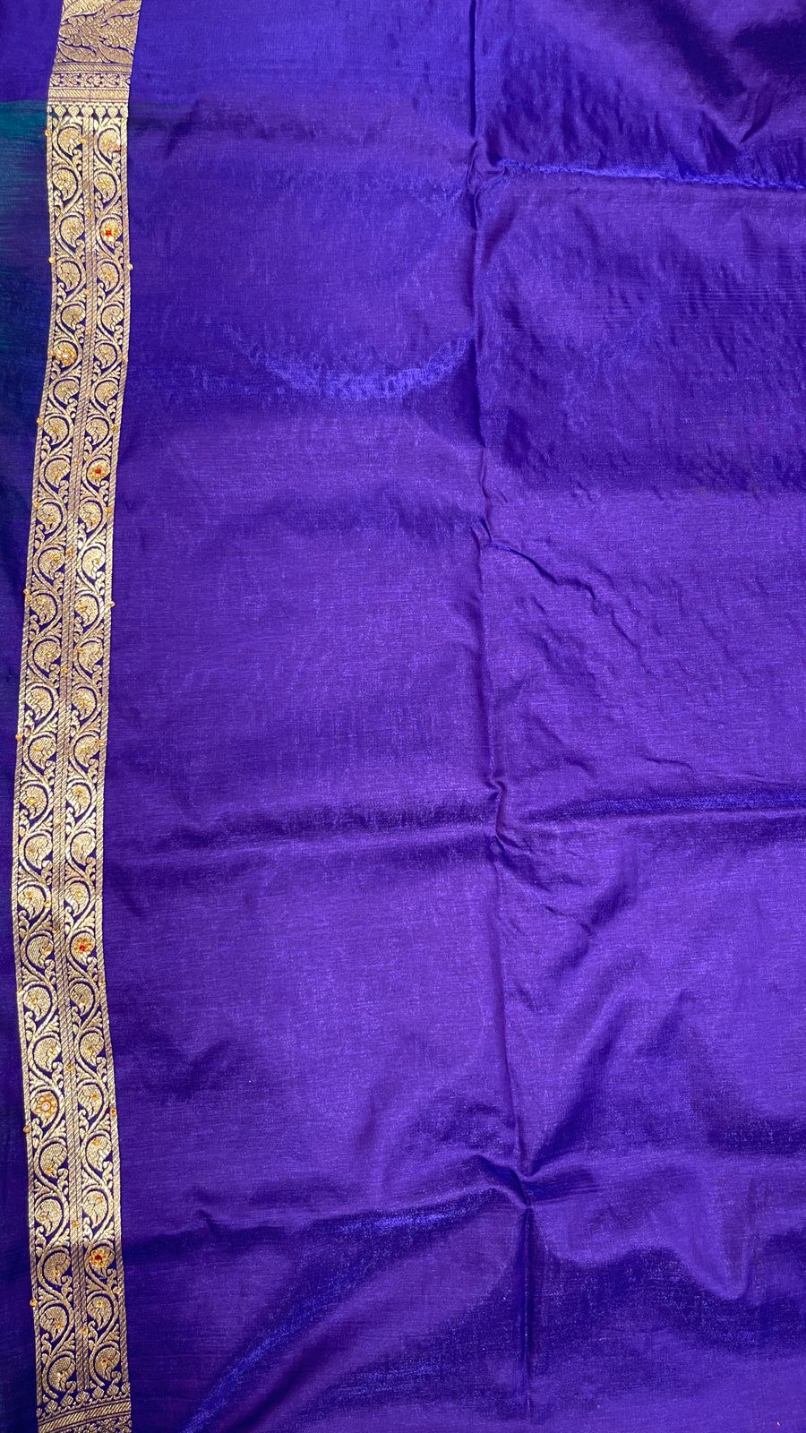Faishana Presents Green Stone Work Golden Zari Boota with Contrast Blue Pallu Zari Border and Blue Blouse Banarasi Saree