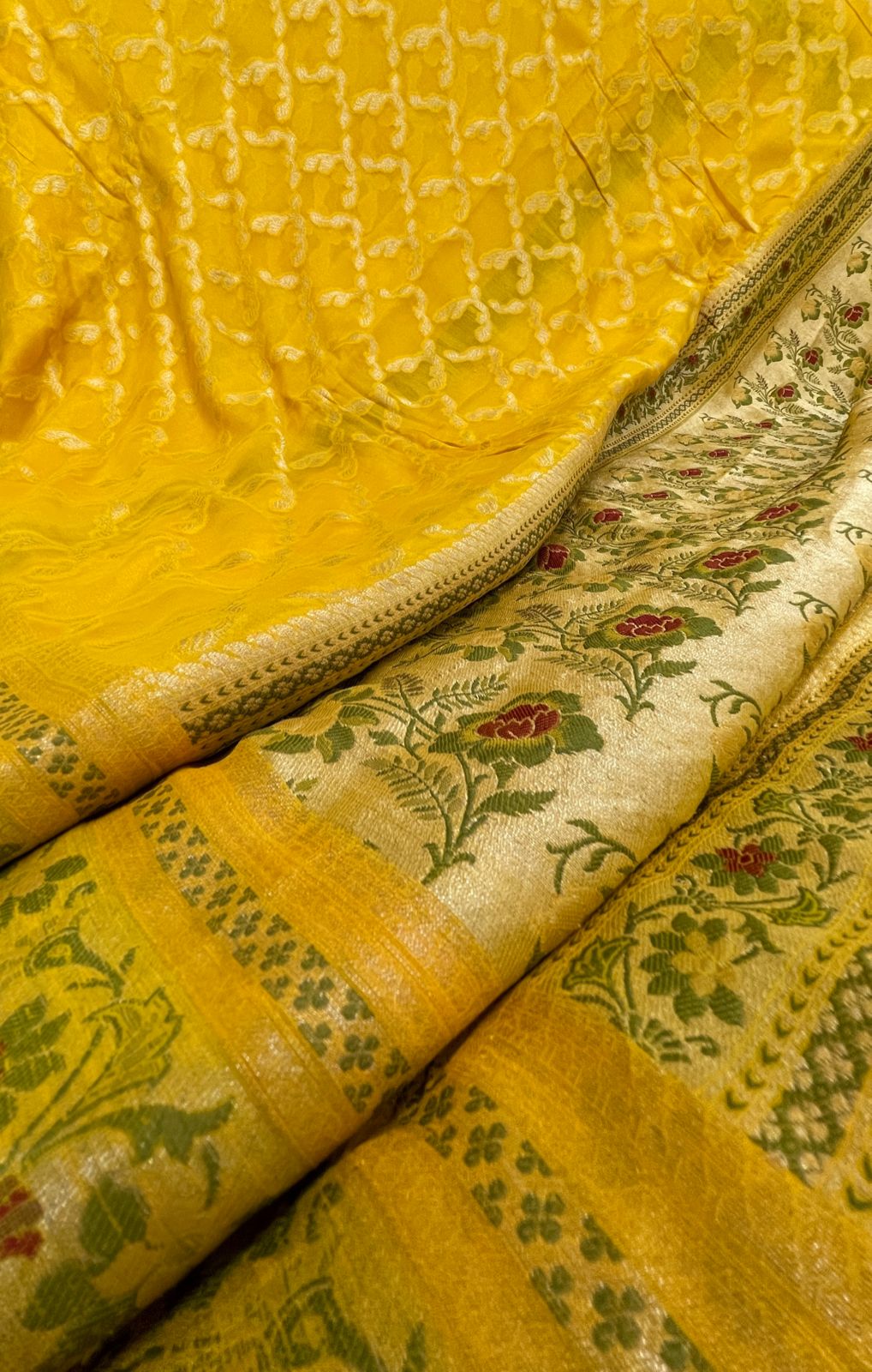 Faishana Pure Handloom Yellow Chiffon Gold Zari Jaal with Floral Mina Jaal Anchal and Tilfi Zari Border with Yellow Blouse