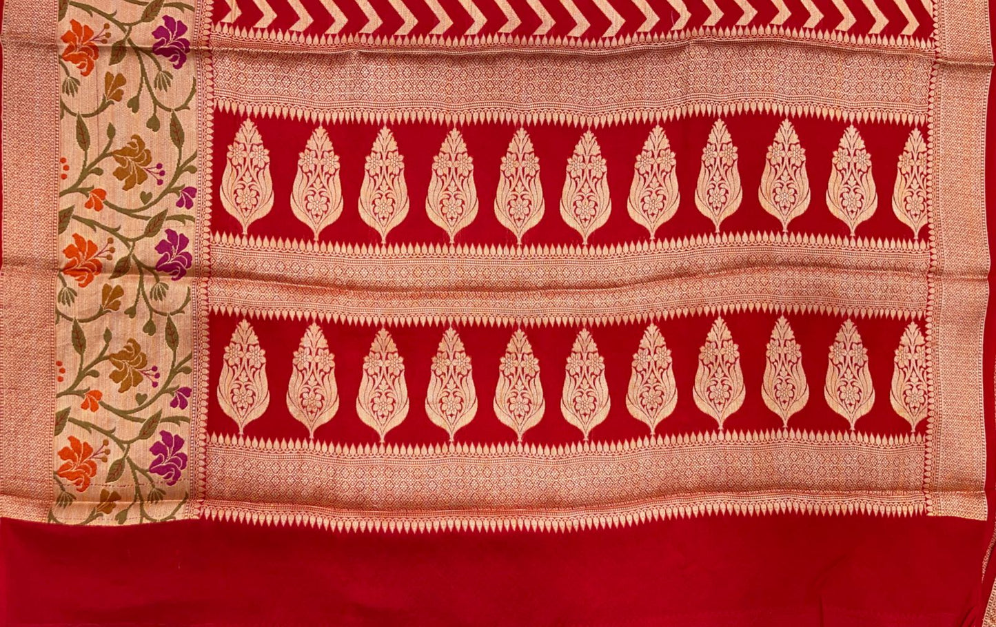 Faishana Presents Pure Handloom Red Chiffon Resham Zari Zig-Zag with Paithani Skirt Zari Border with Red Blouse