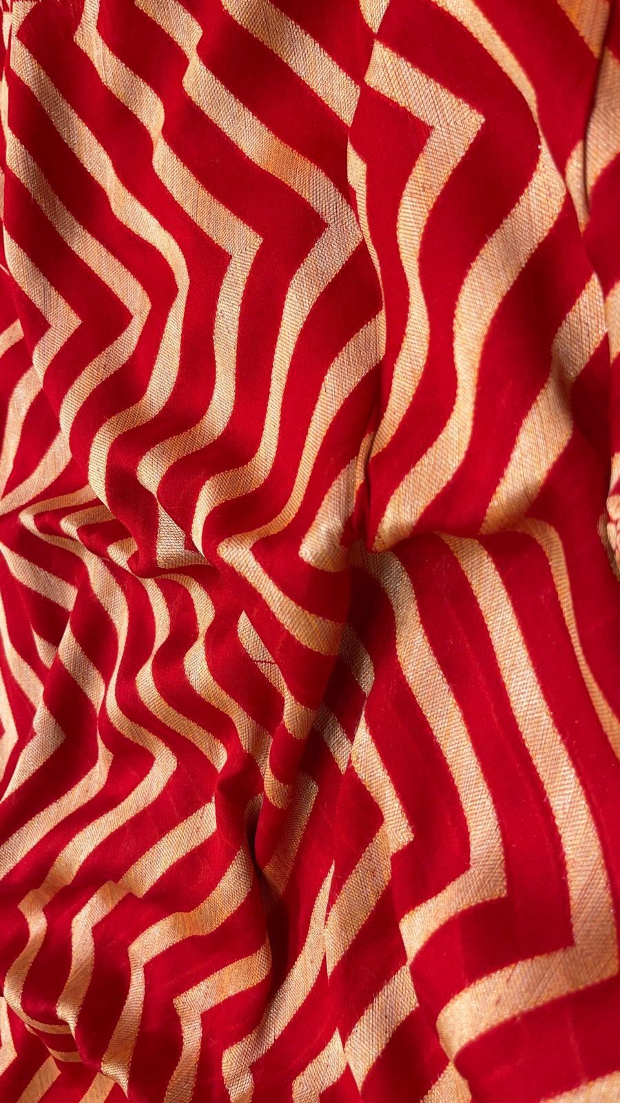 Faishana Presents Pure Handloom Red Chiffon Resham Zari Zig-Zag with Paithani Skirt Zari Border with Red Blouse