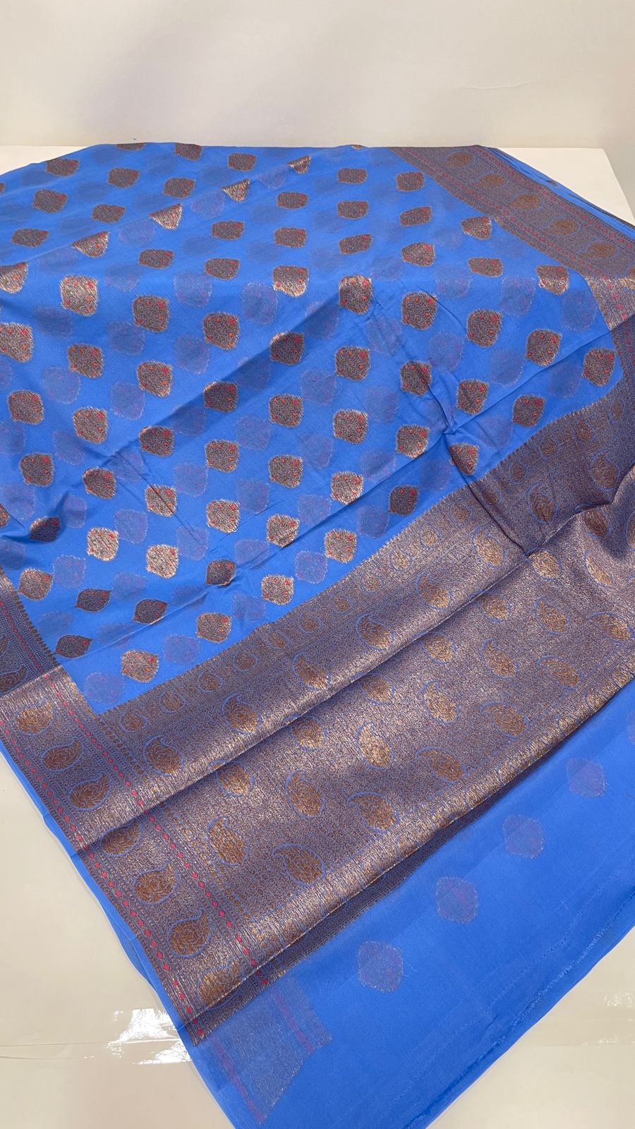 Faishana Pure Handloom Blue Chiffon Floral Mina Copper Zari Booti with Paisley Mina Zari Border with Blue Blouse 