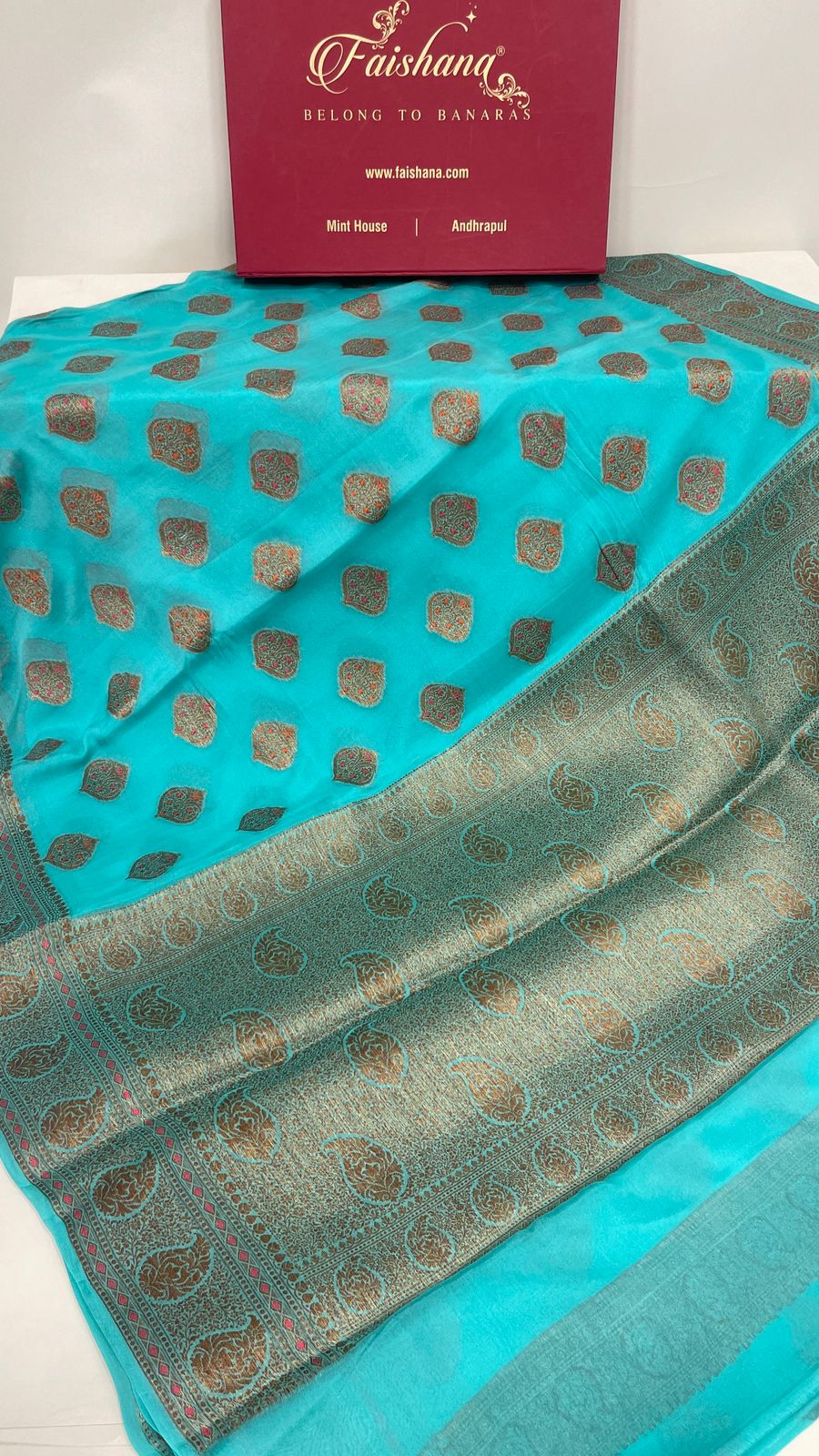 Faishana Pure Handloom Sea Green Chiffon Floral Mina Copper Zari Booti with Paisley Mina Zari Border with Sea Green Blouse 