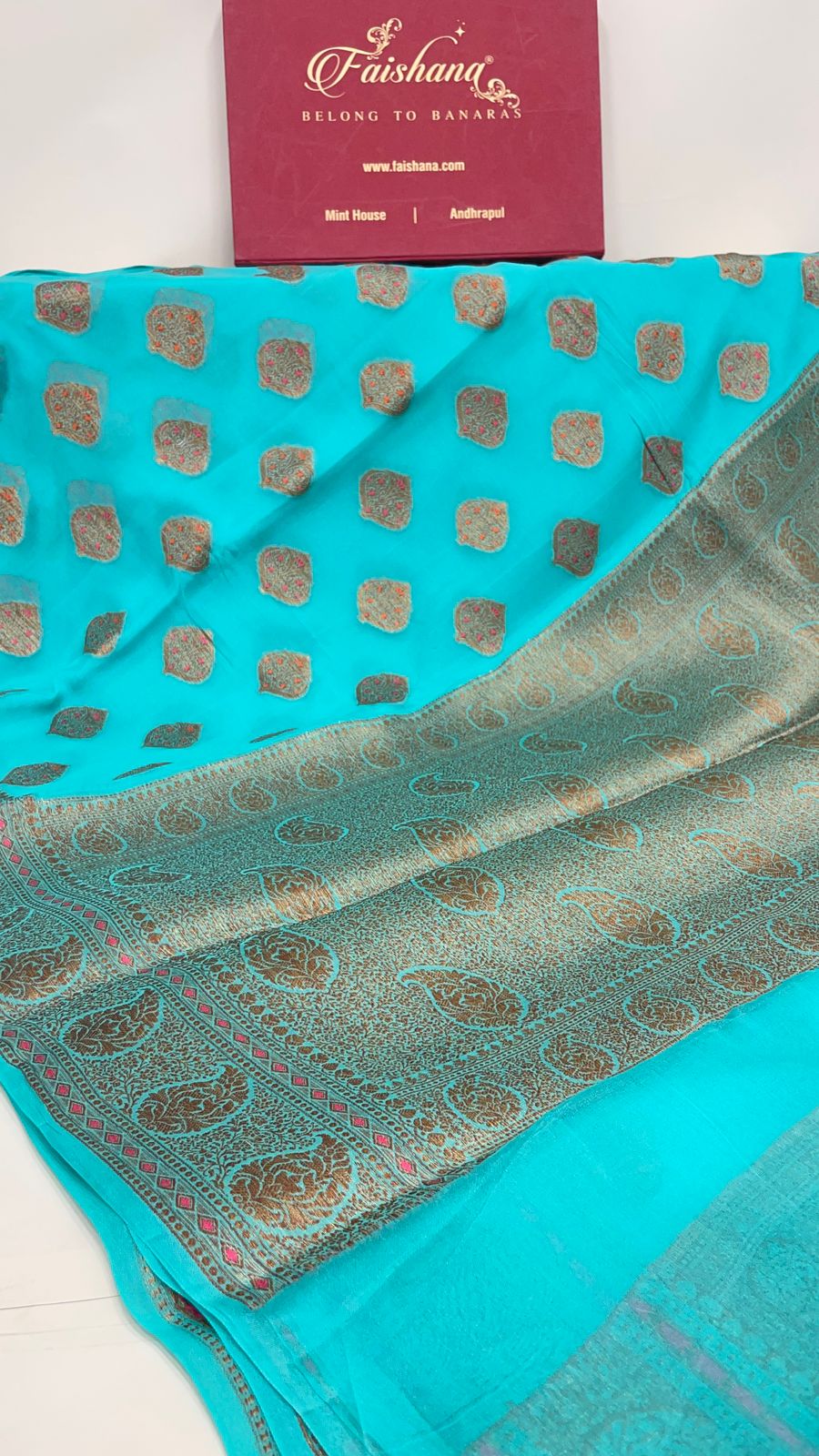 Faishana Pure Handloom Sea Green Chiffon Floral Mina Copper Zari Booti with Paisley Mina Zari Border with Sea Green Blouse 
