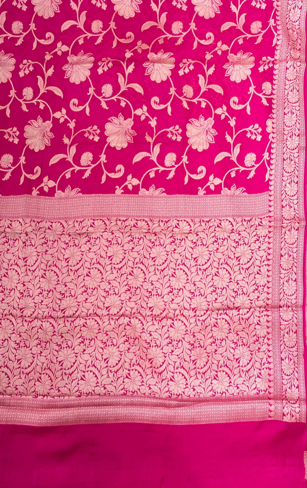 Faishana Pure Handloom Magenta Chiffon Floral Golden Zari Boota Jaal with Banarasi Zari Border and Magenta Blouse