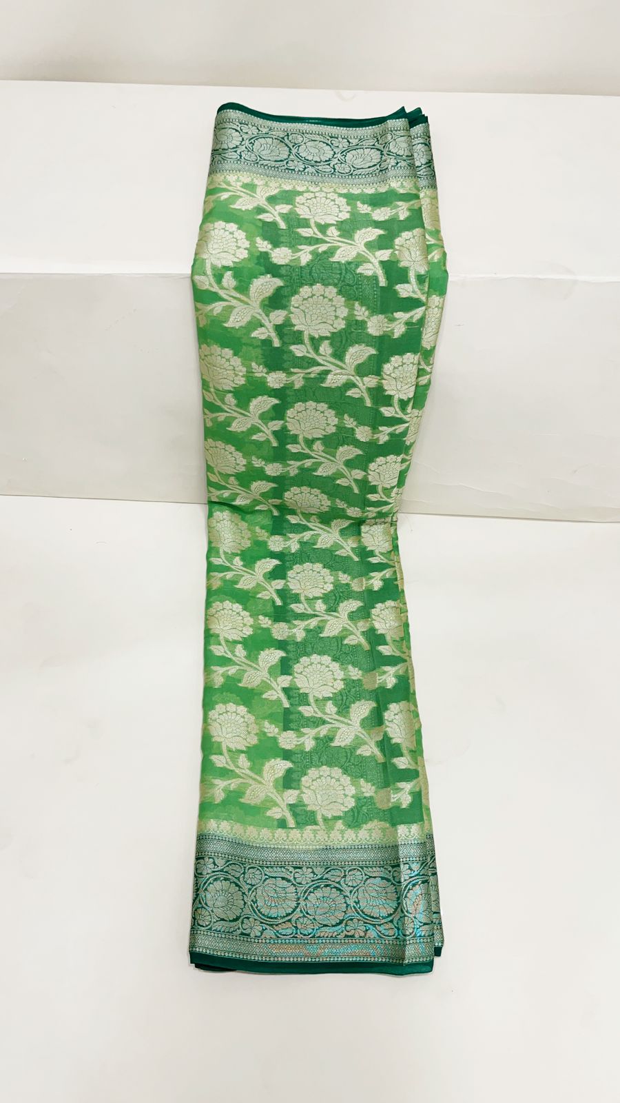Faishana Pure Handloom Pista Green Chiffon Floral Zari Jaal Contrast Dark Green Zari Border and Big Boota Pallu with Dark Green Blouse
