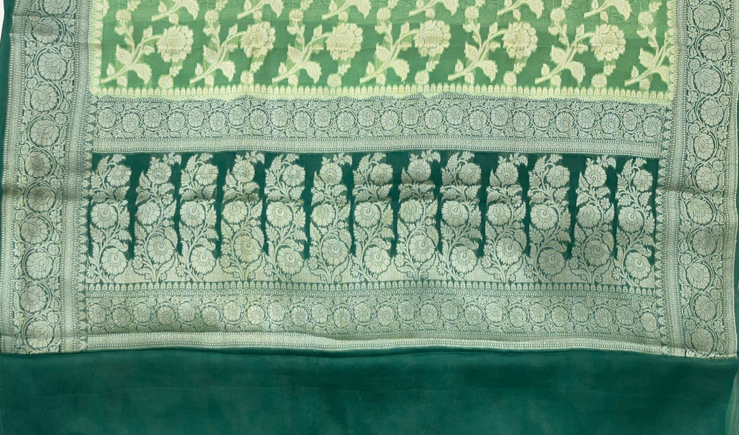 Faishana Pure Handloom Pista Green Chiffon Floral Zari Jaal Contrast Dark Green Zari Border and Big Boota Pallu with Dark Green Blouse
