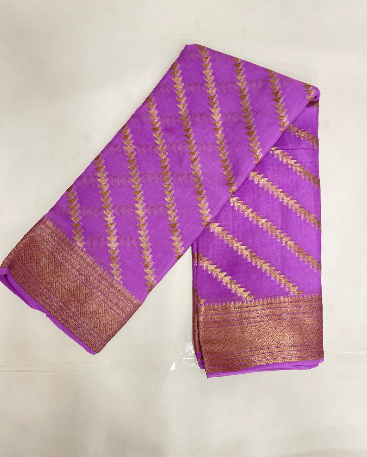 Faishana Pure Handwoven Light Purple Chiffon Diagonal Stripe Copper Zari with Banarasi Zari Border Pallu and Light Purple Blouse