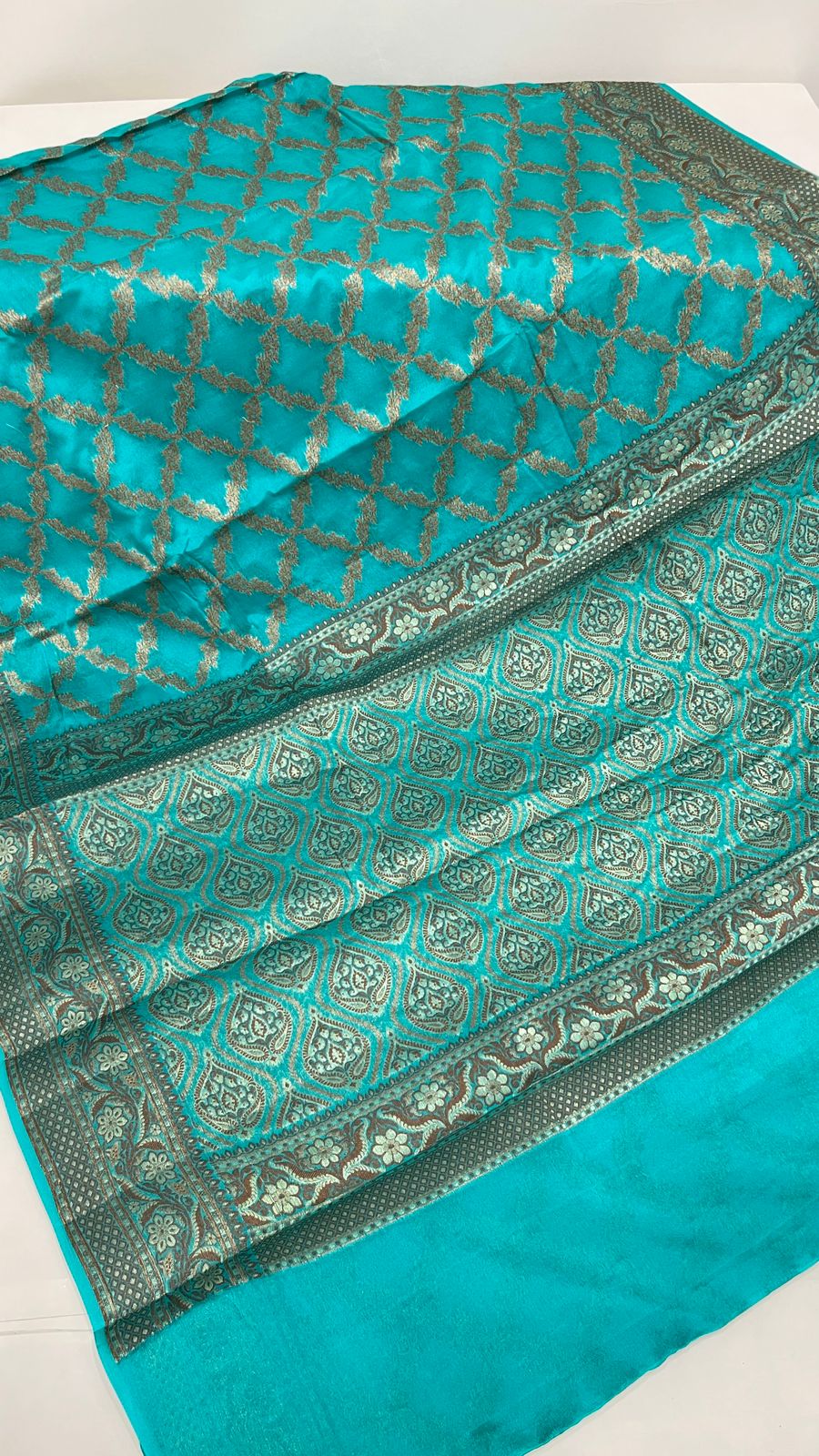 Faishana Pure Handwoven Sea Green Chiffon Kadiyal Copper Zari Jaal and Resham Mina Zari Boota Pallu with Sea Green Blouse