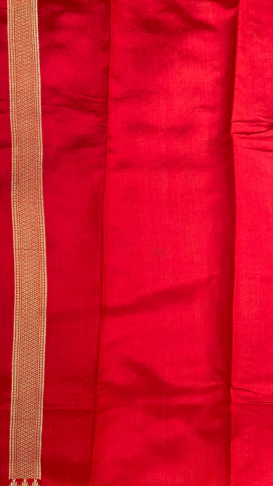 Faishana Pure Handloom Magenta Dupion Silk Floral Mina Jaal with Contrast Red Silver Mina Golden Skirt Border and Red Blouse