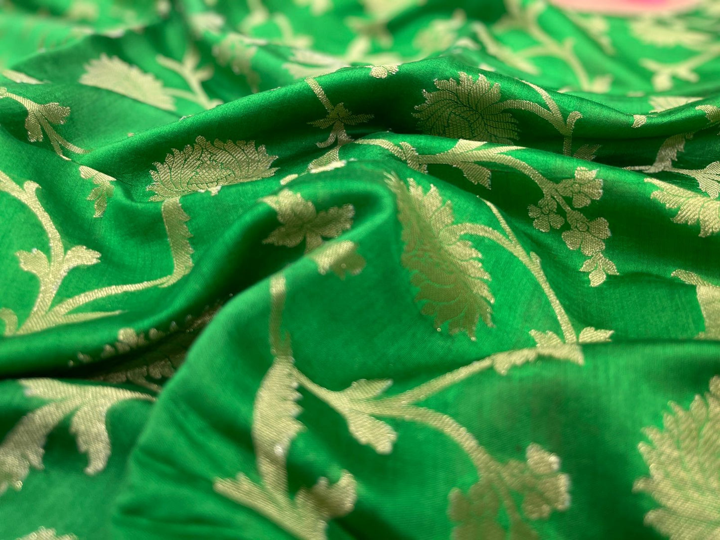 Faishana Pure Handloom Light Green Chiniya Silk Floral Silver Zari Tilfi Jaal with Contrast Baby Pink Zari Border and Baby Pink Blouse