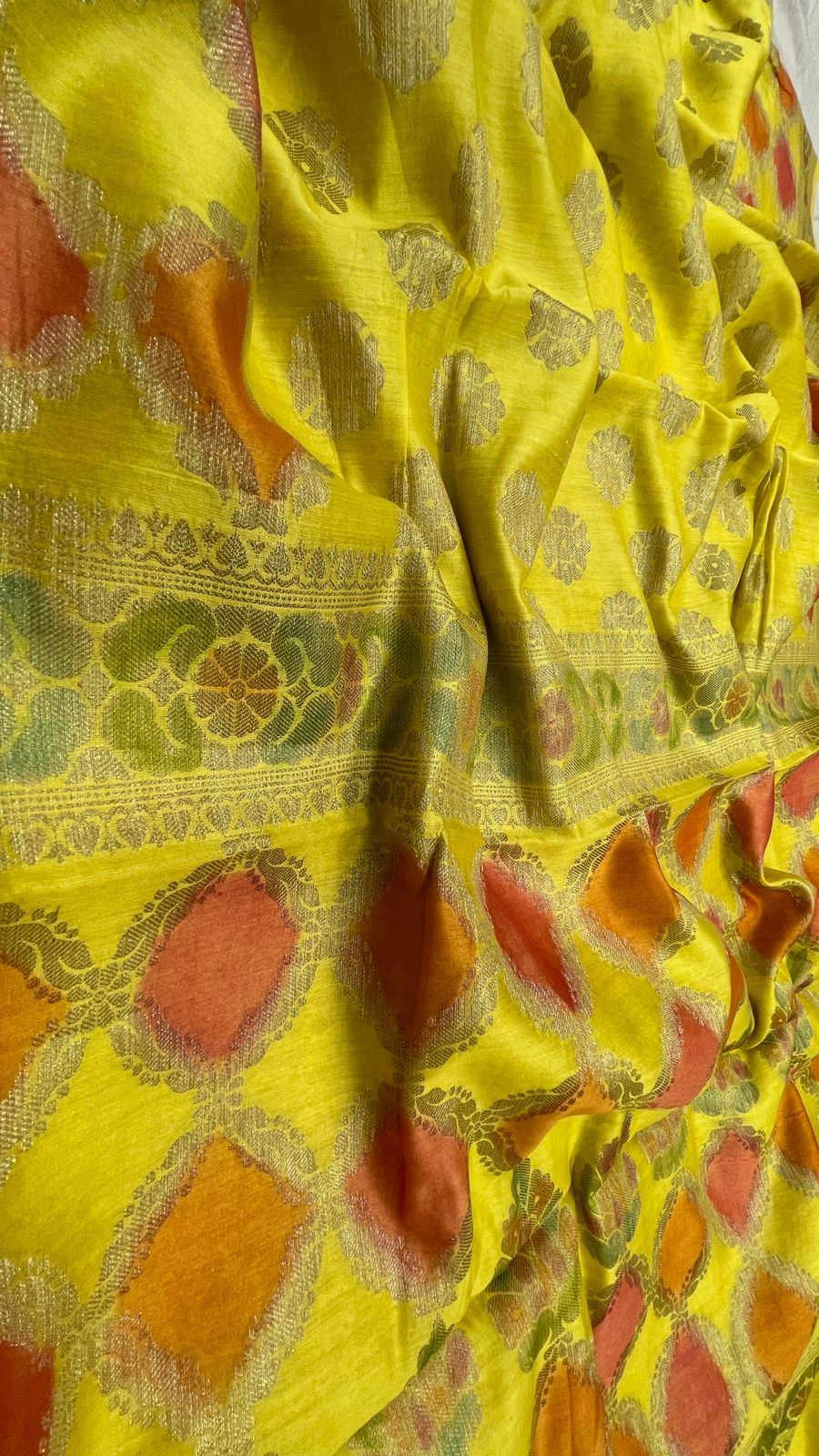 Faishana Pure Handloom Yellow Cotton Silk Zari Booti with Rangkaat Banarasi Zari Hand Painted Floral Pallu and Zari Border with Yellow Blouse