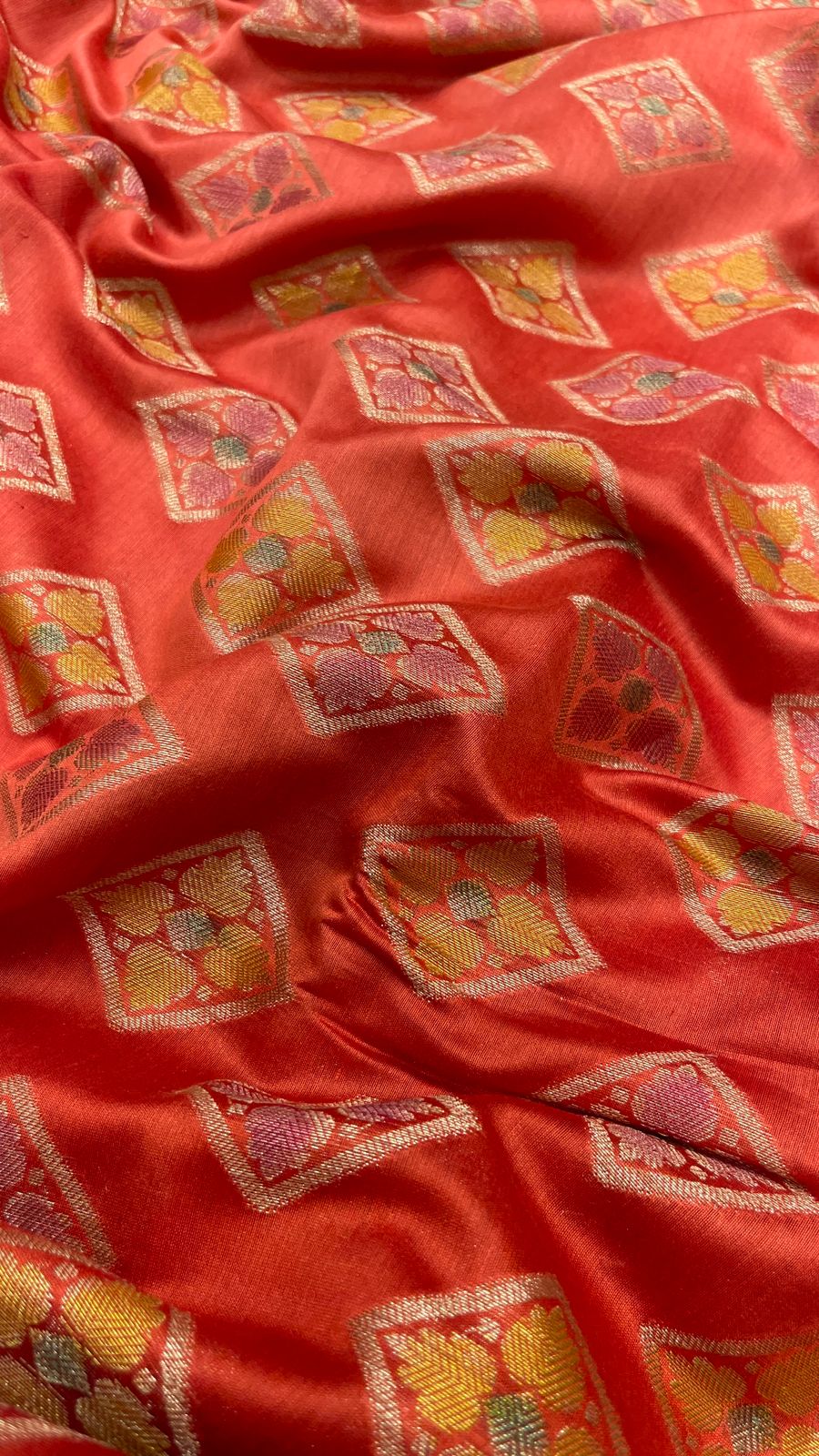Faishana Pure Handloom Red Cotton Golden Zari Hand Painted Booti with Golden Zari Zig-Zag Handpainted Pallu Zari Border and Red Blouse