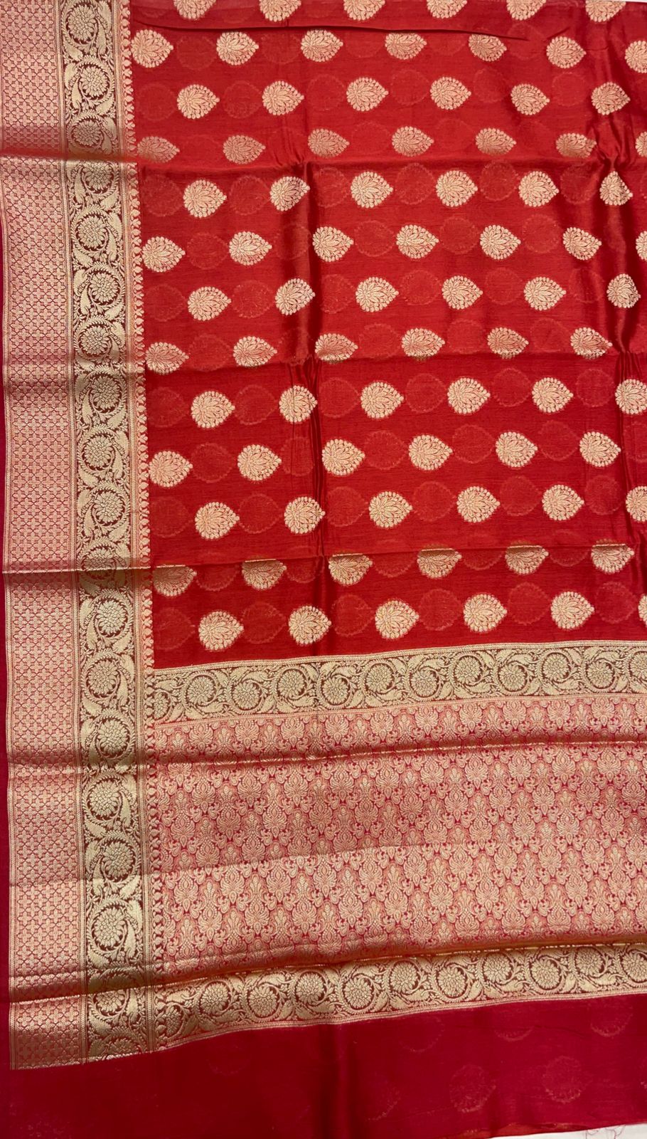 Faishana Pure Handloom Red Cotton Golden Zari Floral Booti with Red Floral Zari Pallu and 2D Zari Border with Red Blouse