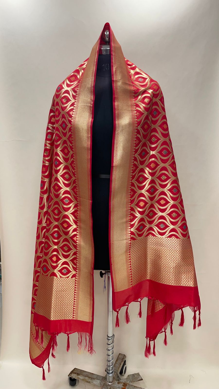 Faishana Presents Red Semi Katan Silk Floral Zari Lehariya Jaal Mina Booti With Banarasi Border Banarasi Dupatta