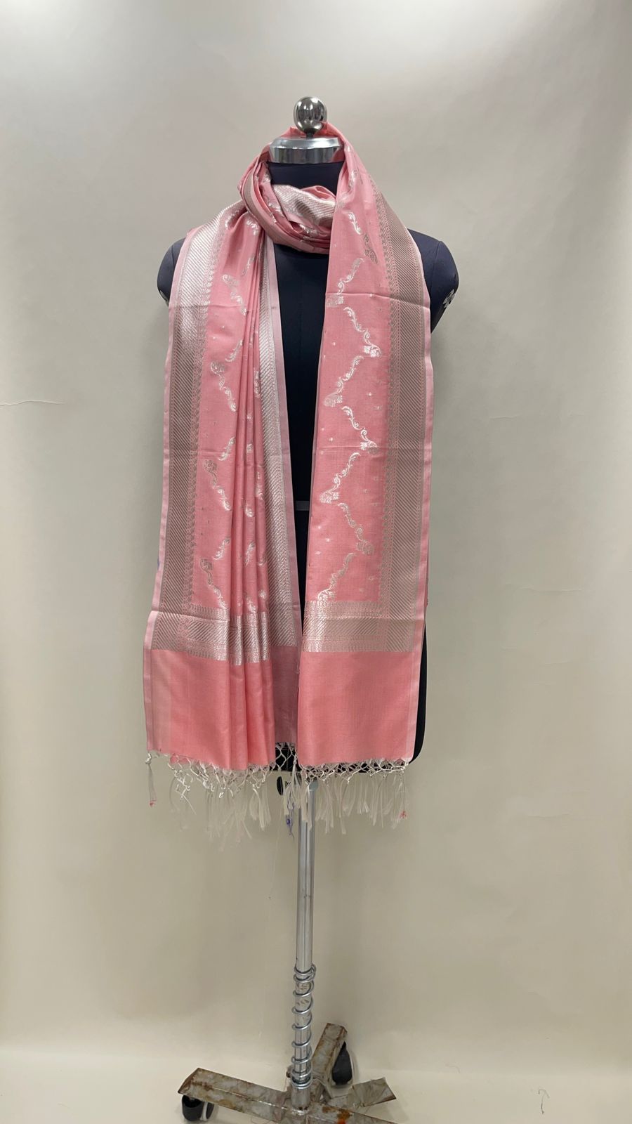 Faishana Present Peach Nakli Semi Katan Silk Silver Zari Zig Zag Stripe Zari Border Banarasi Dupatta
