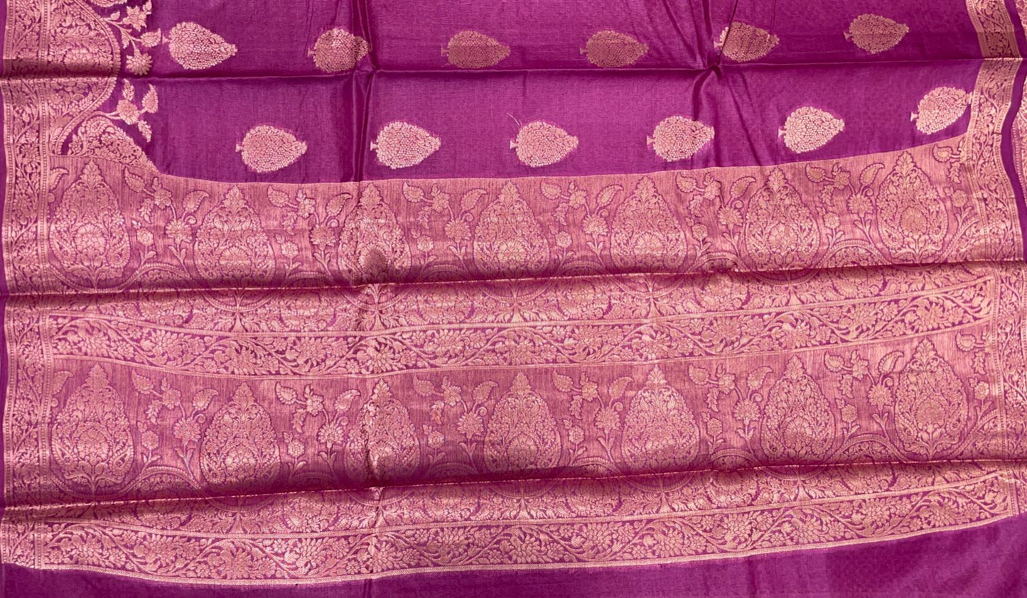 Faishana Pure Handwoven Magenta Tussar Silk Copper Floral Zari Booti with Leheriya Zari Border and Big Boota Pallu with Magenta Blouse