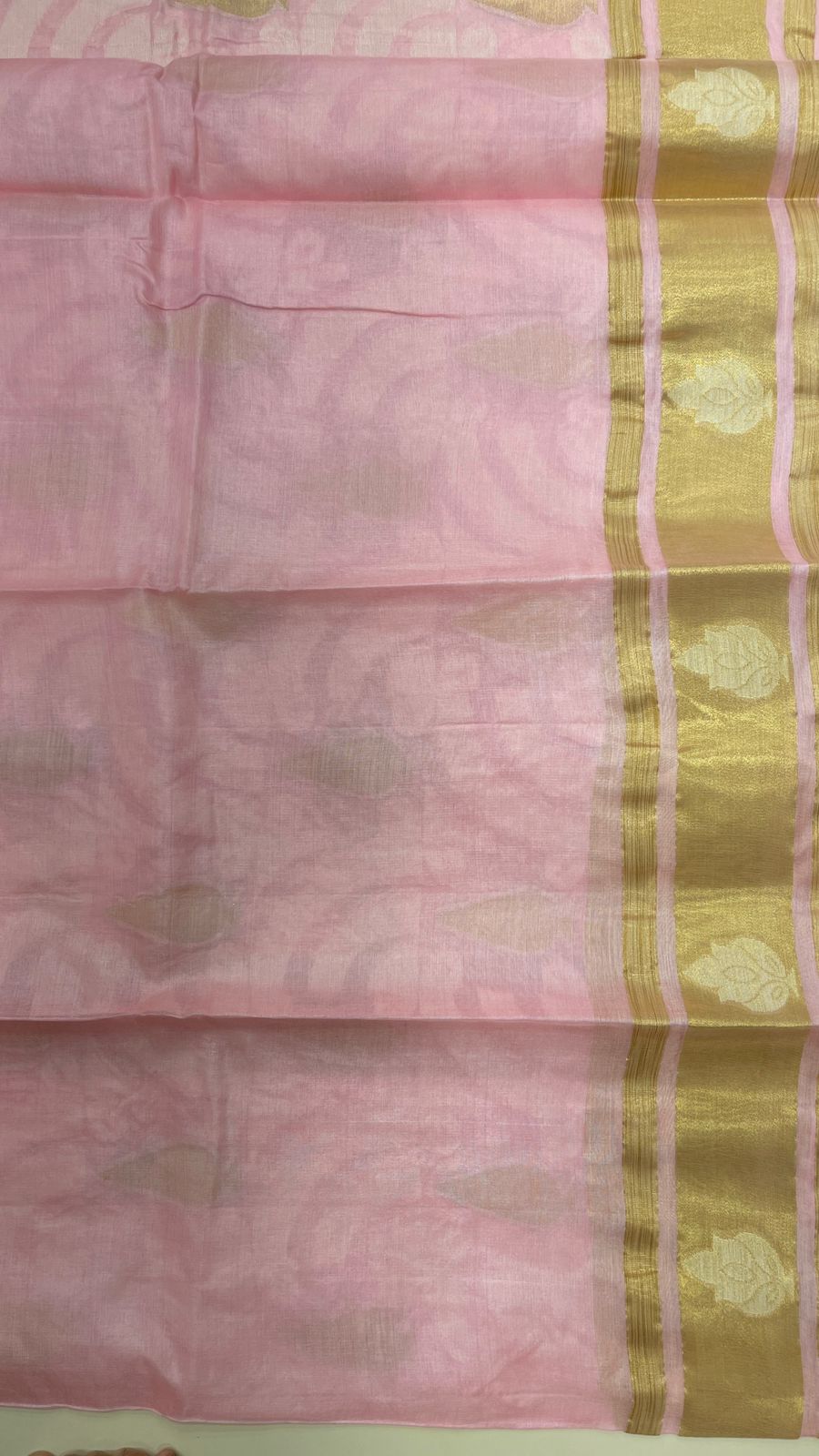 Faishana Pure Handwoven Baby Pink Tussar Silk Floral Zari Boota Banarasi Floral Zari Border and Pallu with Pink Blouse