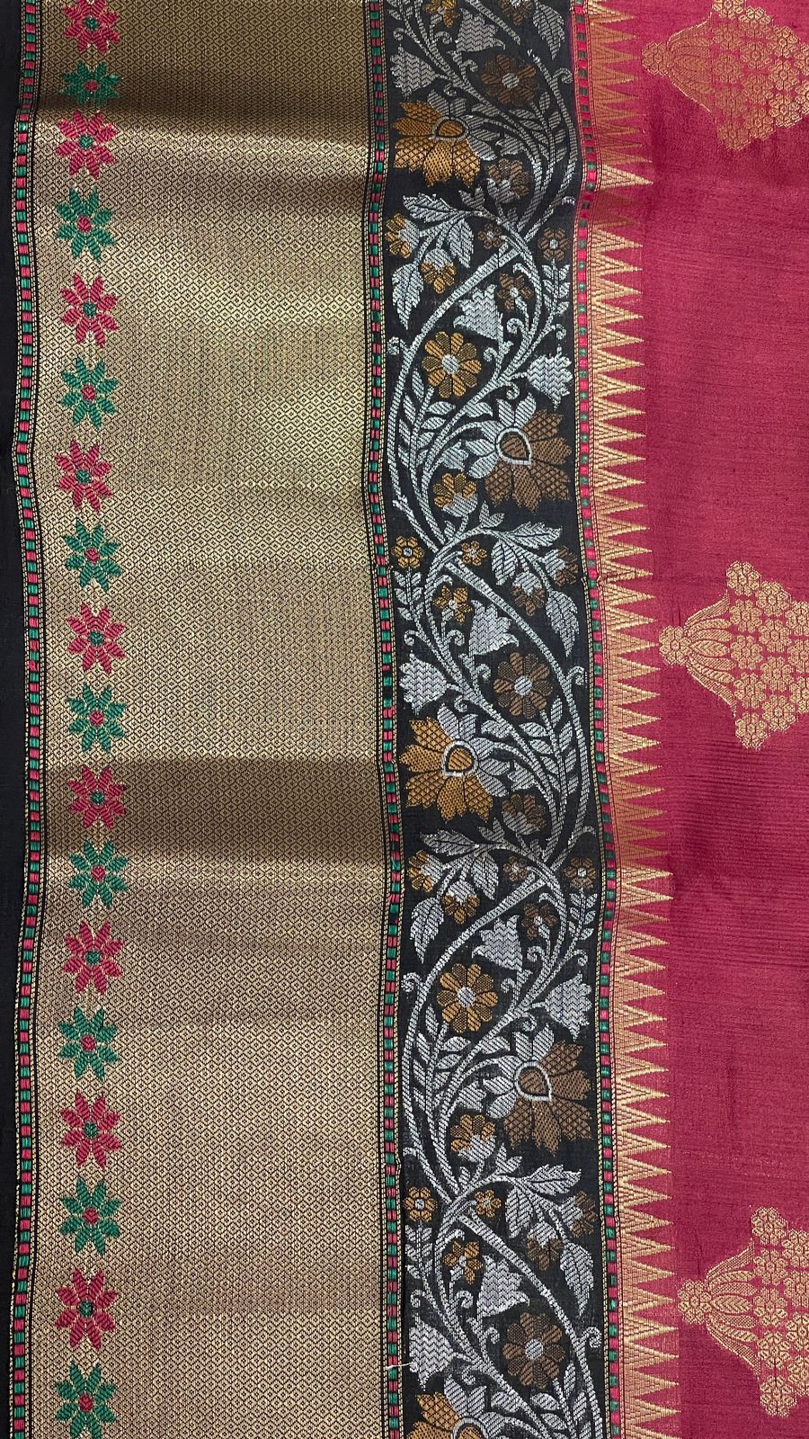 Faishana Pure Handloom Light Purple Chiniya Silk Golden Floral Zari Booti Contrast Black Skirt Silver Mina Zari Border Golden and Floral Boota Pallu with Black Blouse