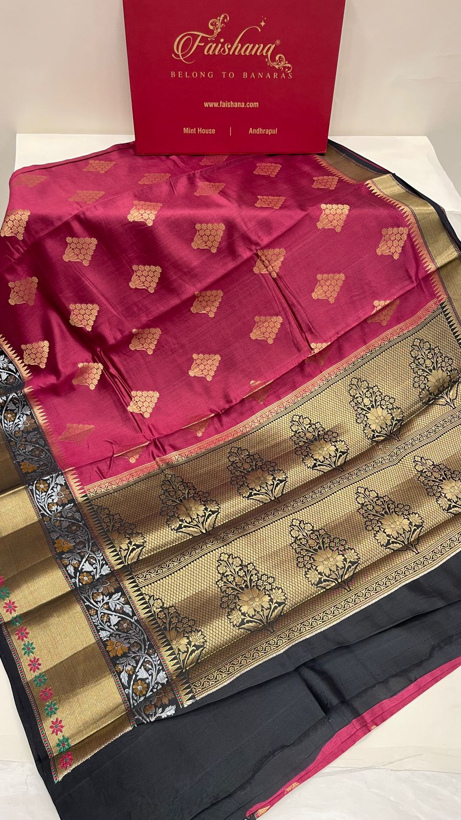 Faishana Pure Handloom Light Purple Chiniya Silk Golden Floral Zari Booti Contrast Black Skirt Silver Mina Zari Border Golden and Floral Boota Pallu with Black Blouse