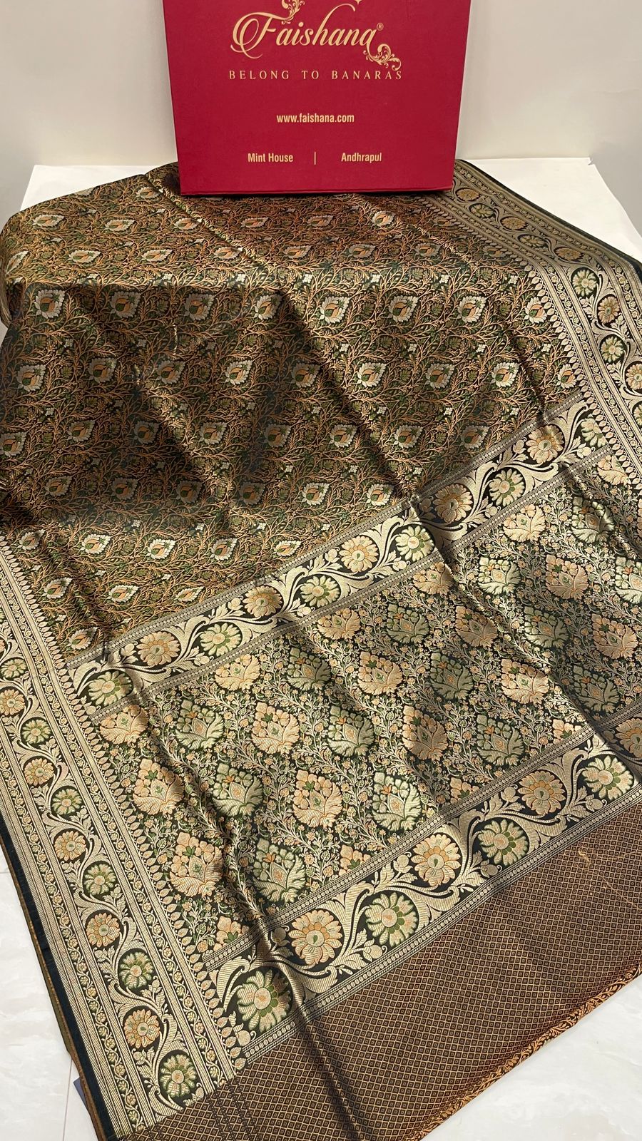 Faishana Presents Dark Green Katan Silk Tanchoi Floral Zari Mina Booti Jaal with Banarasi Floral Minakari Zari Border and Big Boota Pallu with Dark Green Blouse