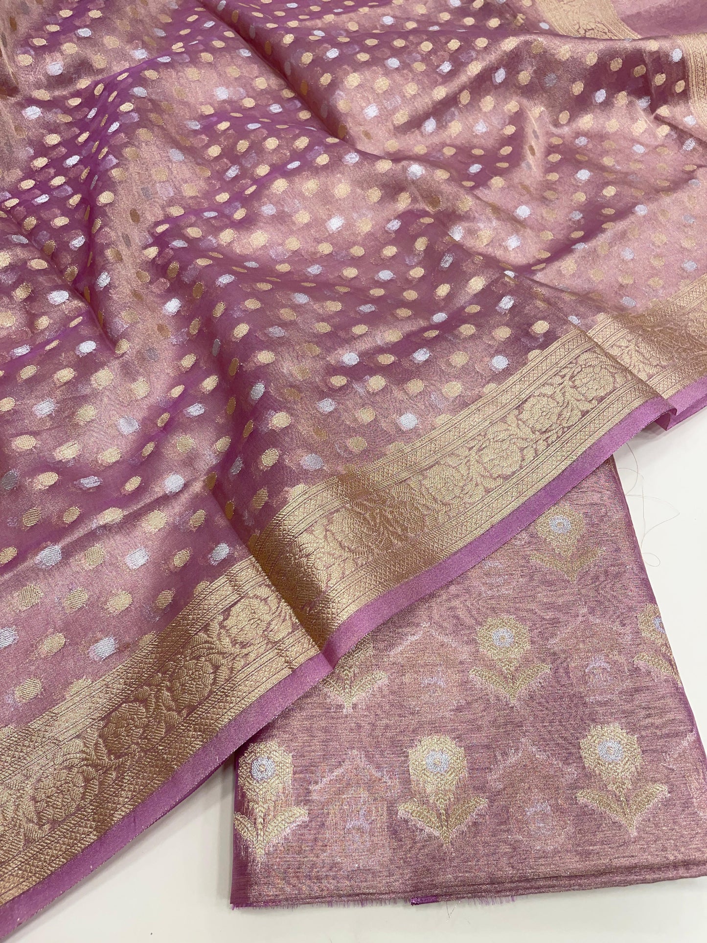 Faishana Presents Light Purple Floral Sona Zari Rupa Mina Booti 3pcs Suit with Sona Rupa Chunri Zari Dupatta